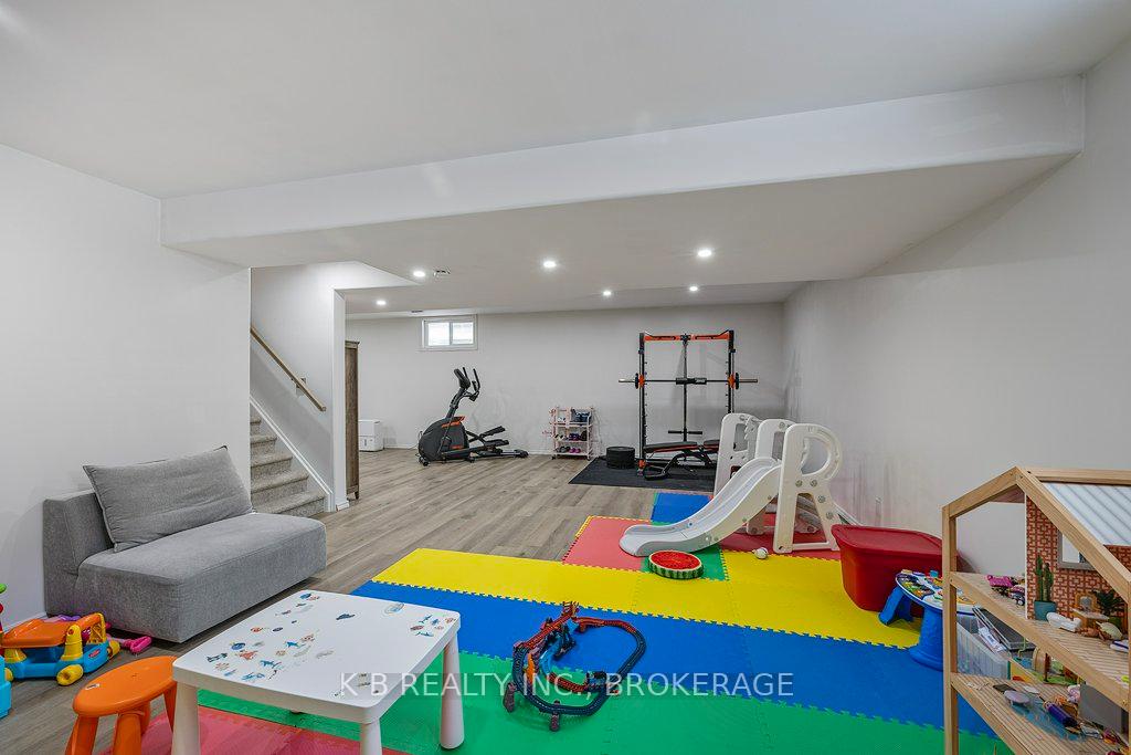 Photo 31 of 1465 Evergreen Drive, Kingston, City Northwest — HOMEH
