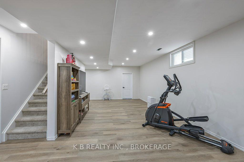 Photo 33 of 1465 Evergreen Drive, Kingston, City Northwest — HOMEH