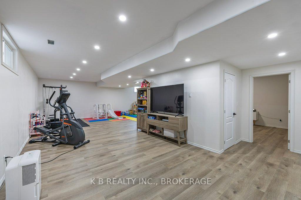 Photo 35 of 1465 Evergreen Drive, Kingston, City Northwest — HOMEH
