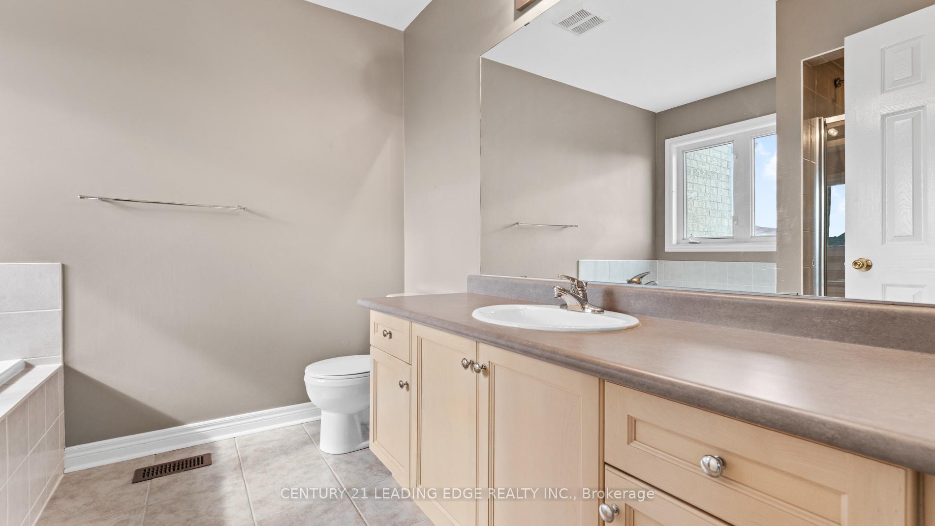 Photo 12 of 38 William Grant Road, Markham, Greensborough — HOMEH