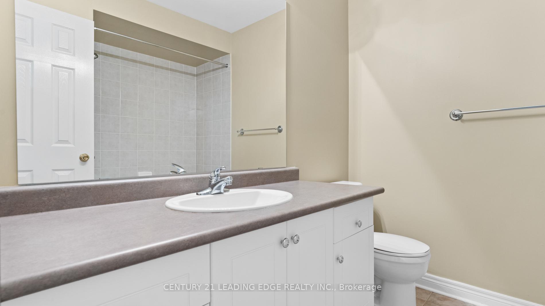 Photo 16 of 38 William Grant Road, Markham, Greensborough — HOMEH