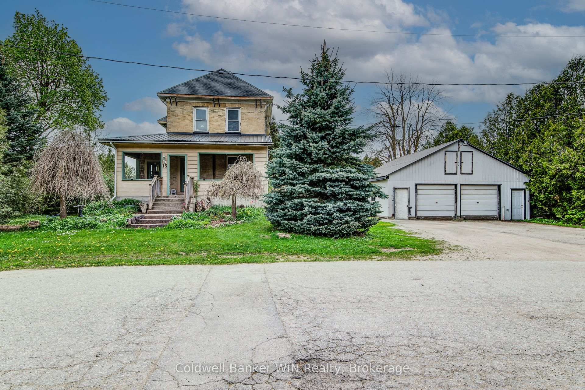Photo 1 of 15 Clarke Street N, Minto — HOMEH