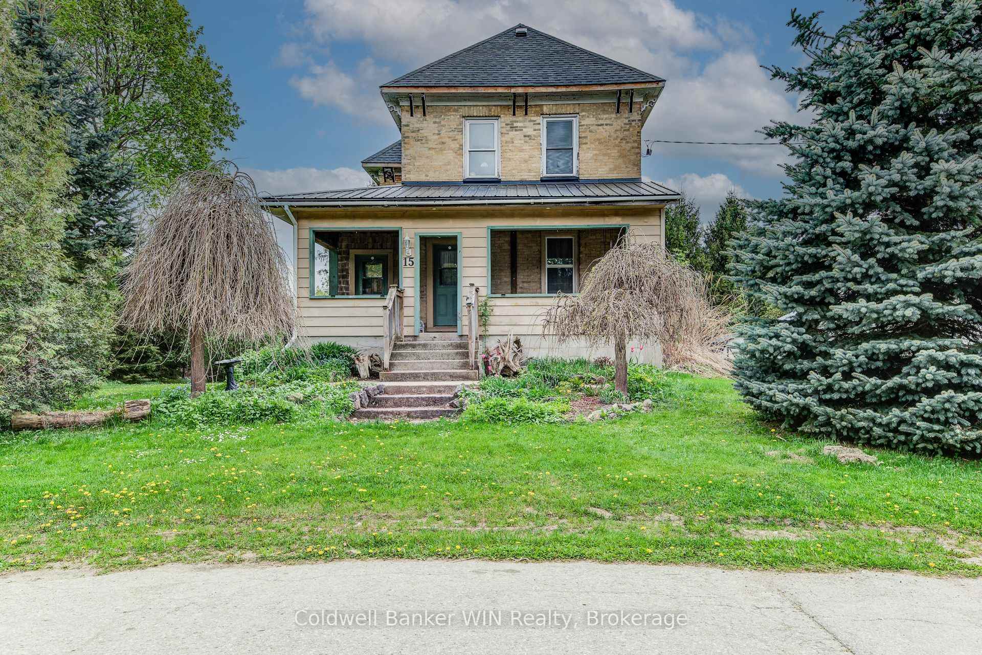 Photo 2 of 15 Clarke Street N, Minto — HOMEH