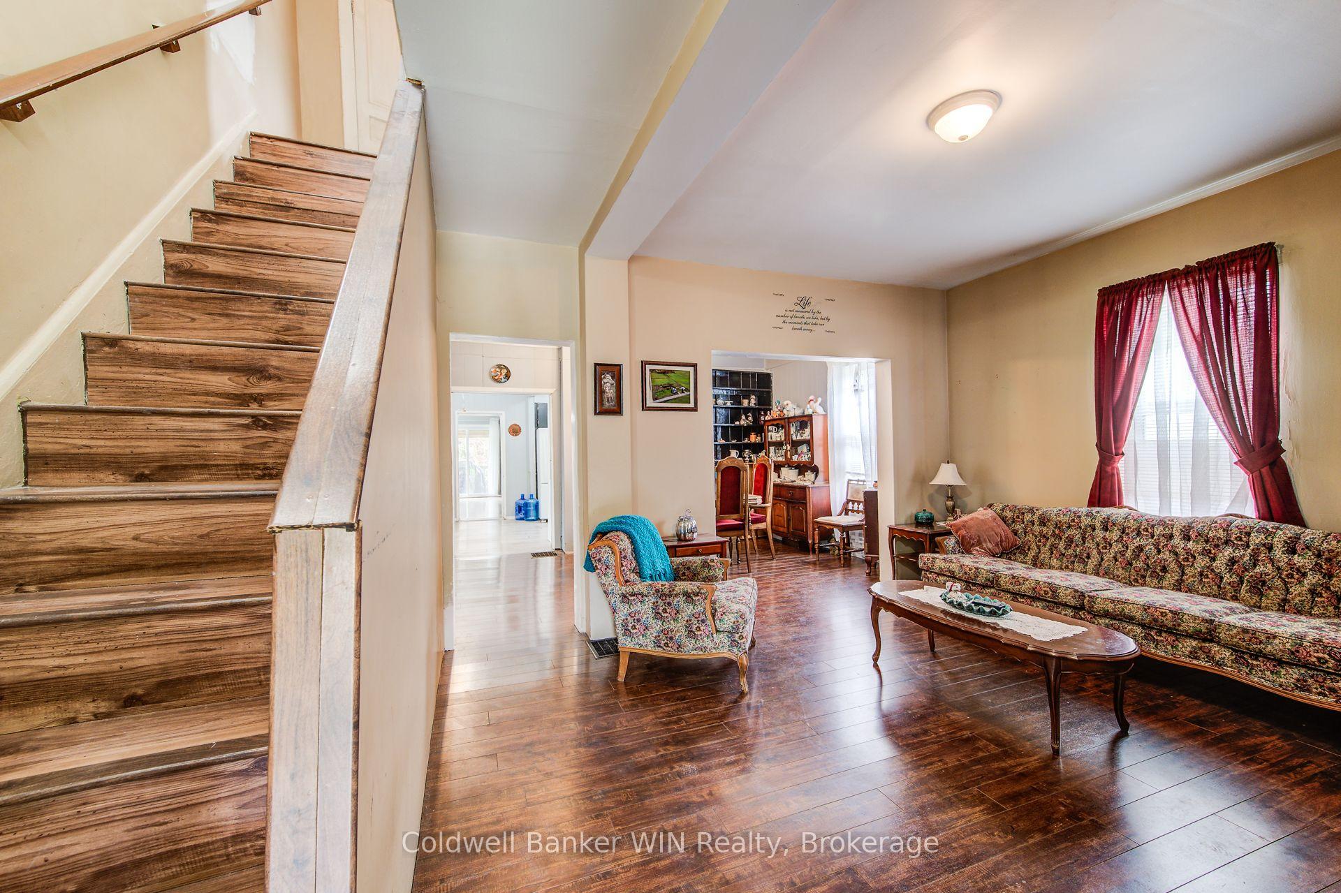 Photo 5 of 15 Clarke Street N, Minto — HOMEH