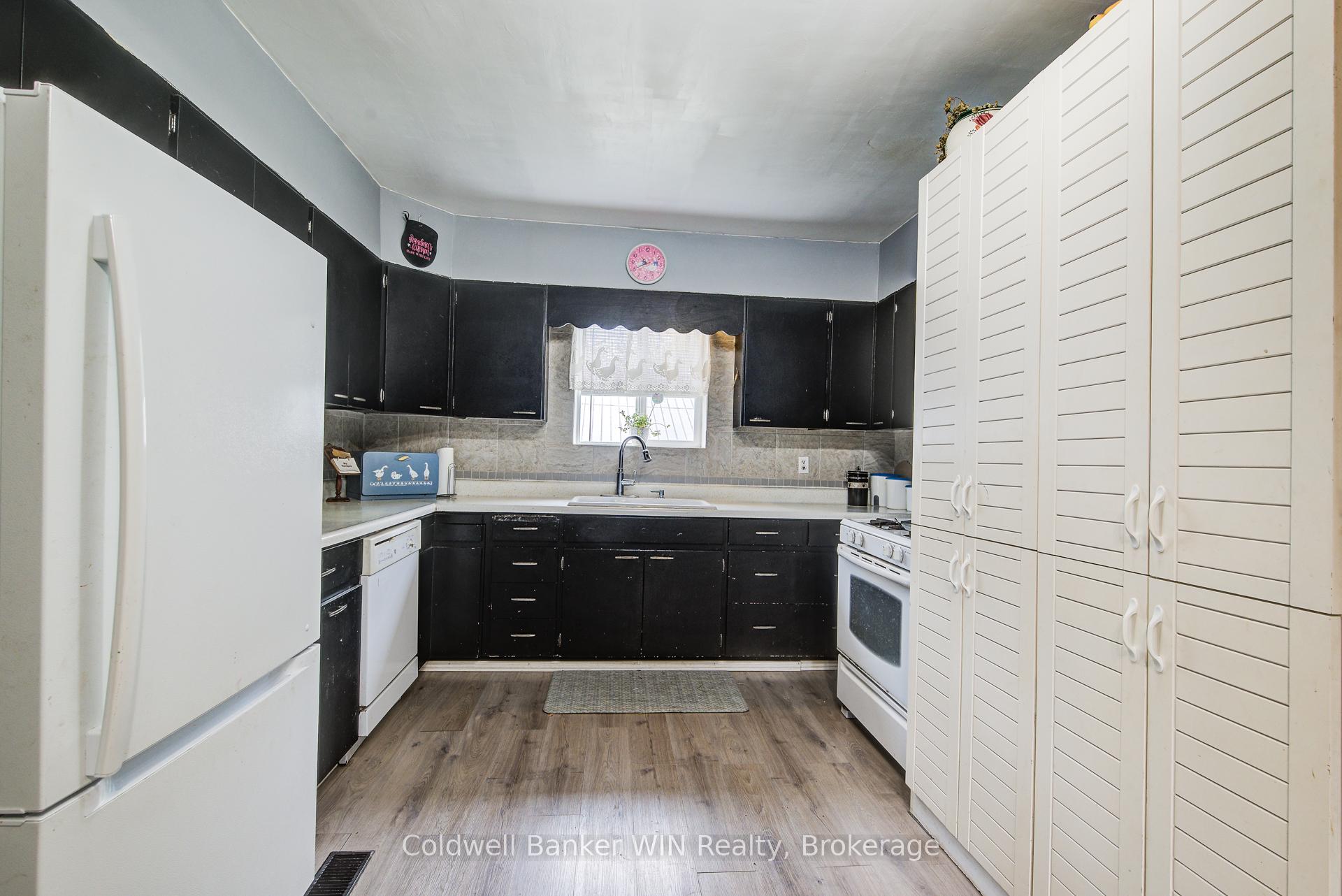 Photo 13 of 15 Clarke Street N, Minto — HOMEH