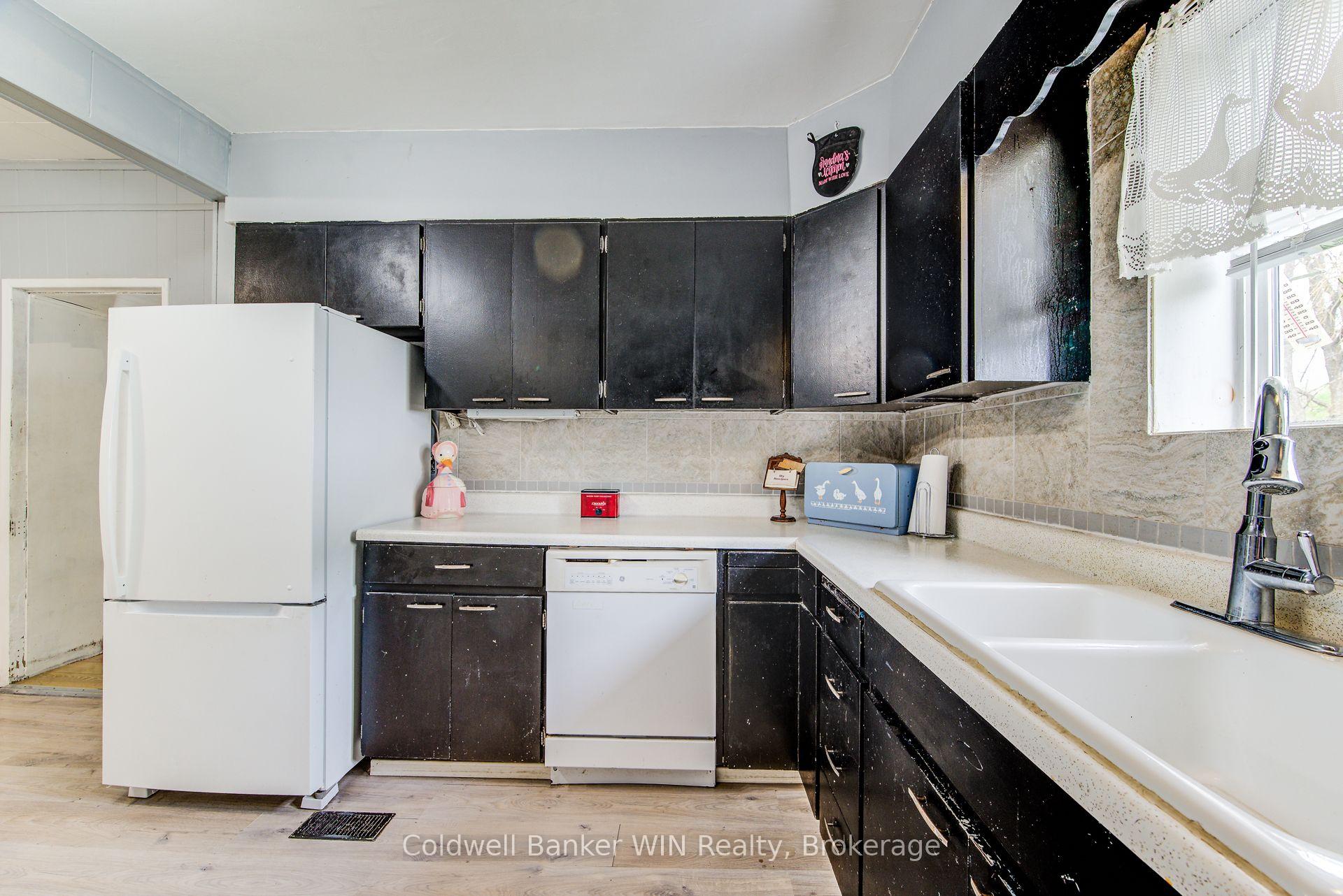 Photo 15 of 15 Clarke Street N, Minto — HOMEH
