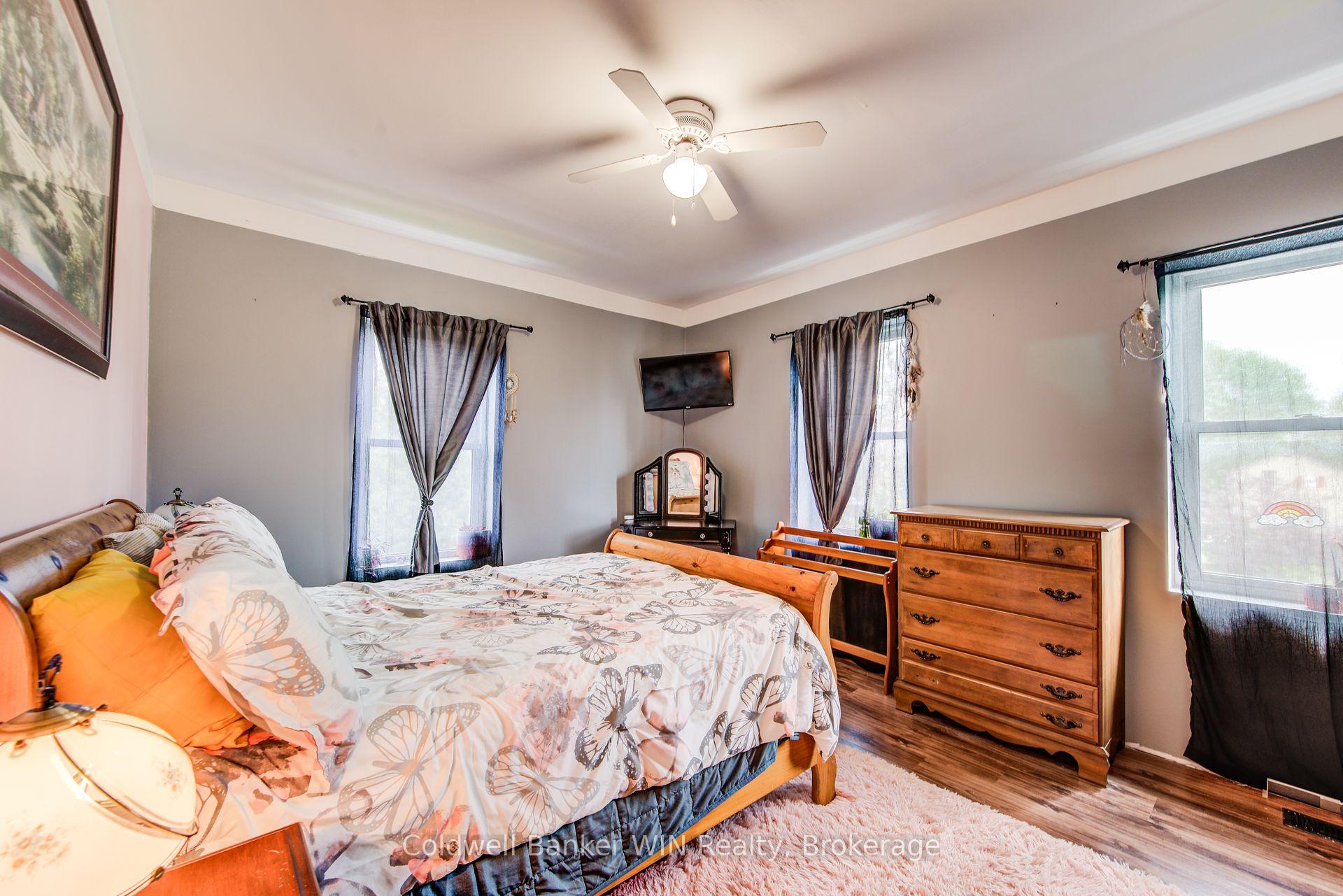 Photo 22 of 15 Clarke Street N, Minto — HOMEH