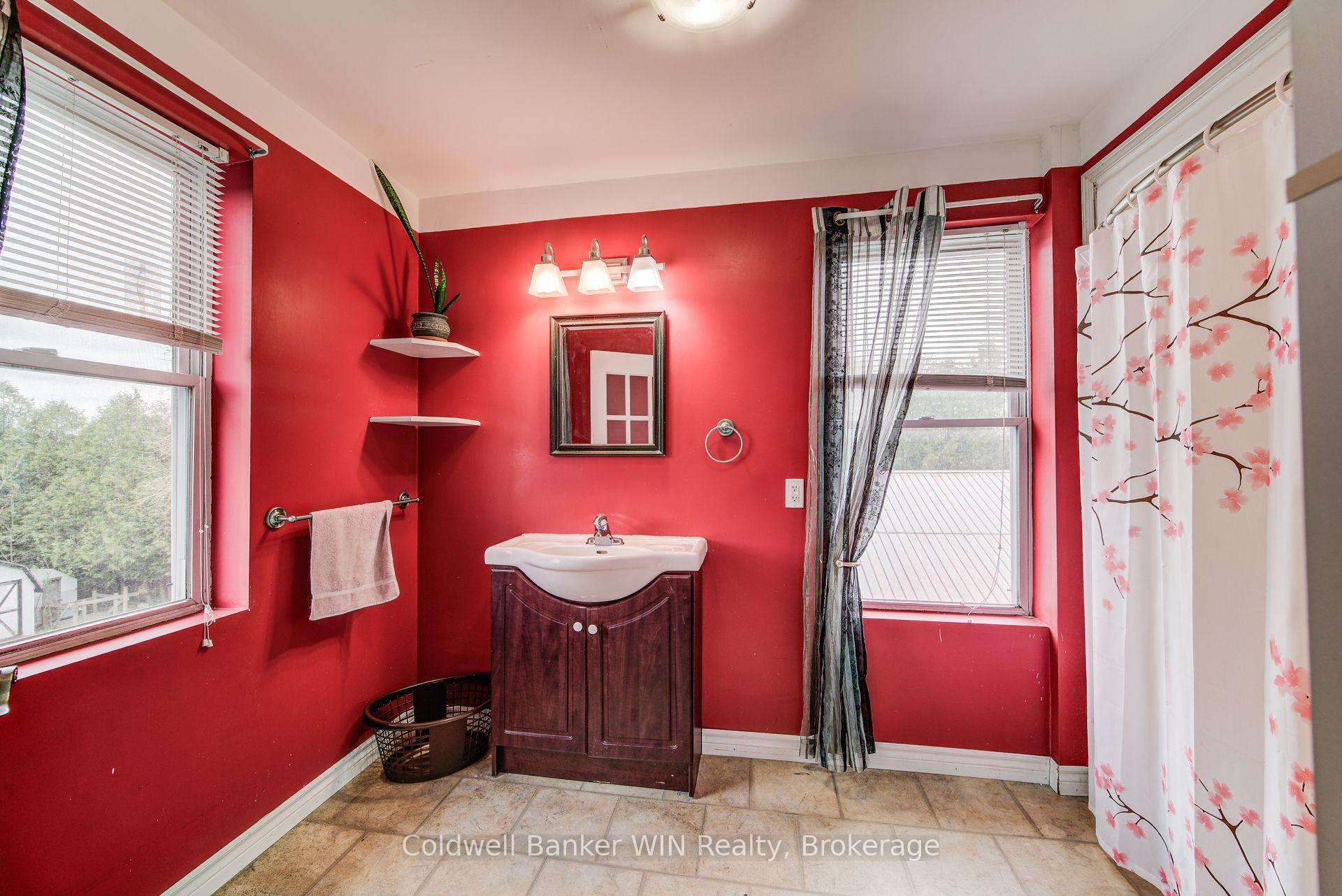 Photo 30 of 15 Clarke Street N, Minto — HOMEH