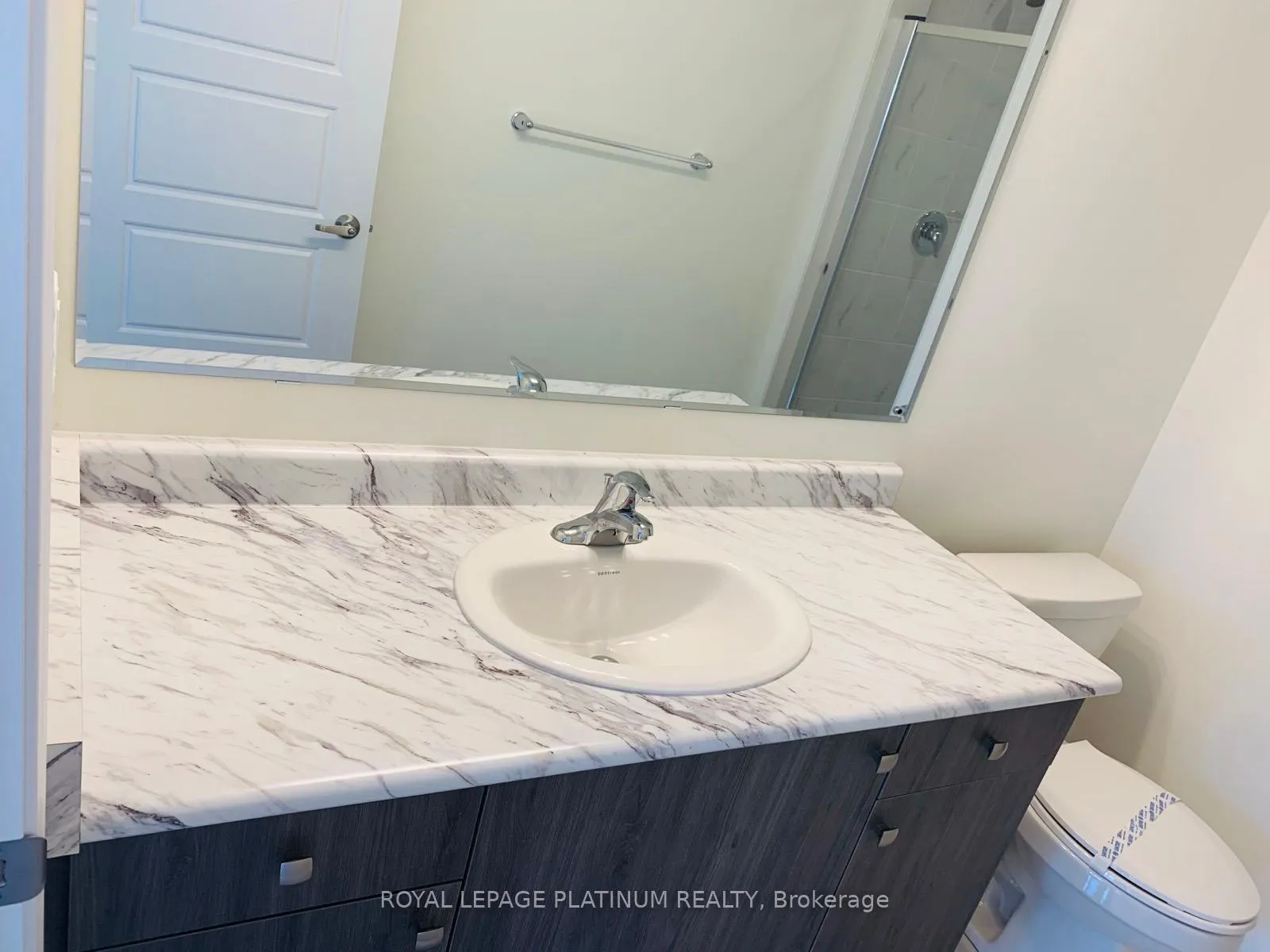 Photo 8 of 1366 Sycamore Garden, Milton, Cobban — HOMEH