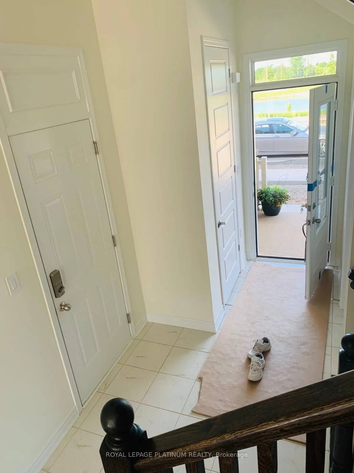 Photo 14 of 1366 Sycamore Garden, Milton, Cobban — HOMEH