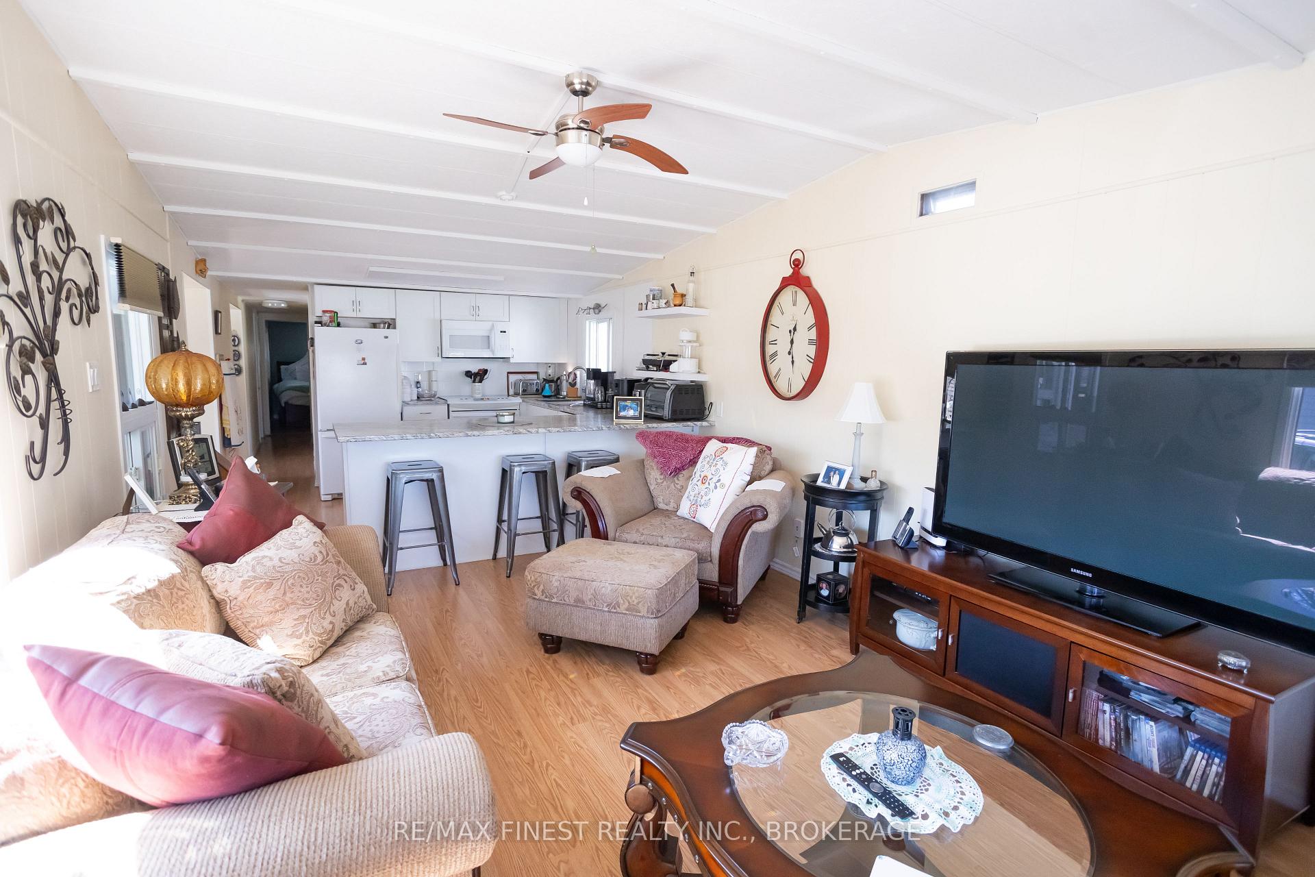 Photo 6 of 43 Worthington Way, Kingston, Rideau — HOMEH