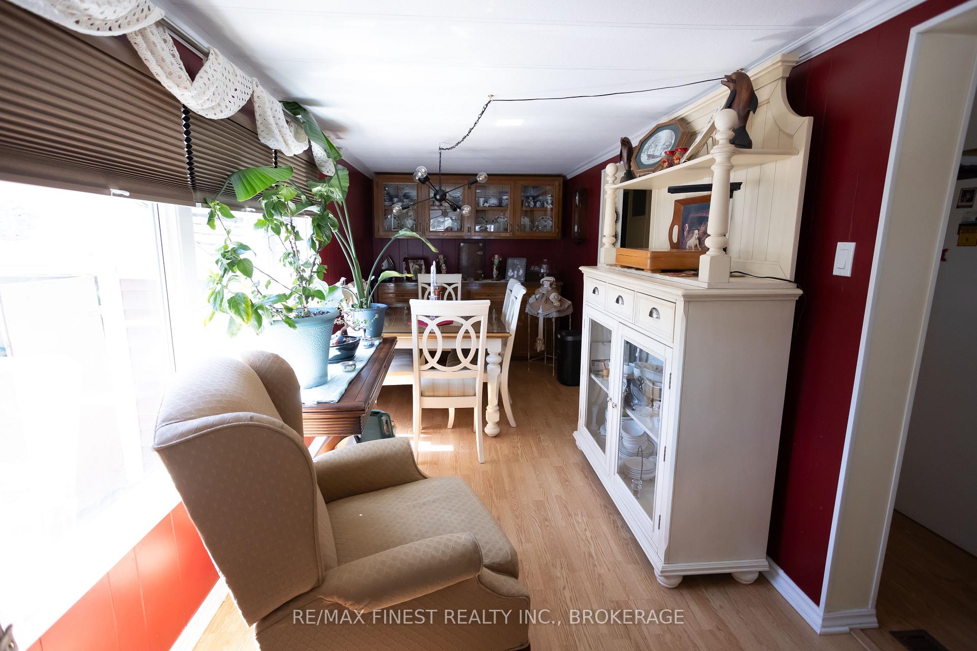Photo 8 of 43 Worthington Way, Kingston, Rideau — HOMEH