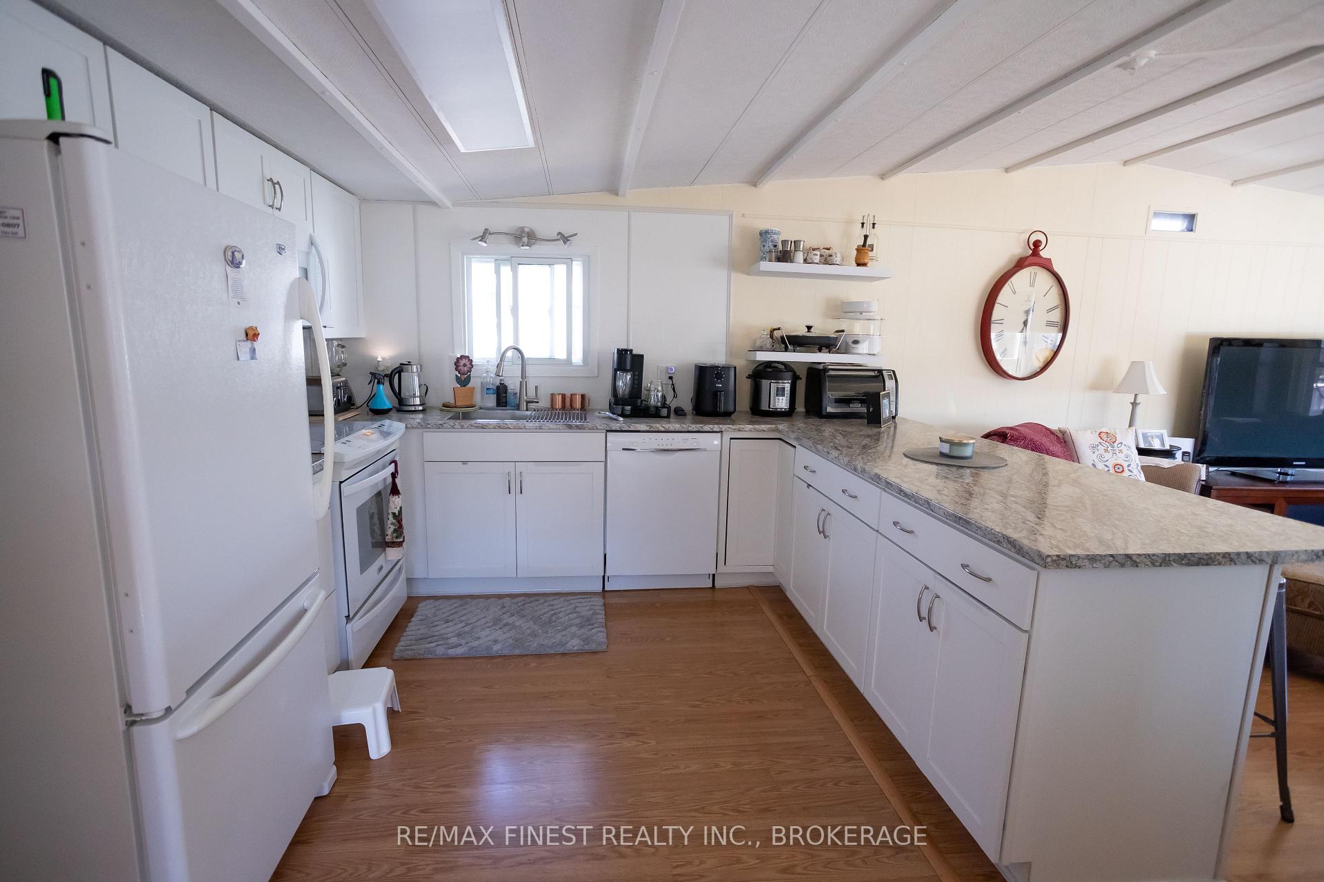 Photo 11 of 43 Worthington Way, Kingston, Rideau — HOMEH