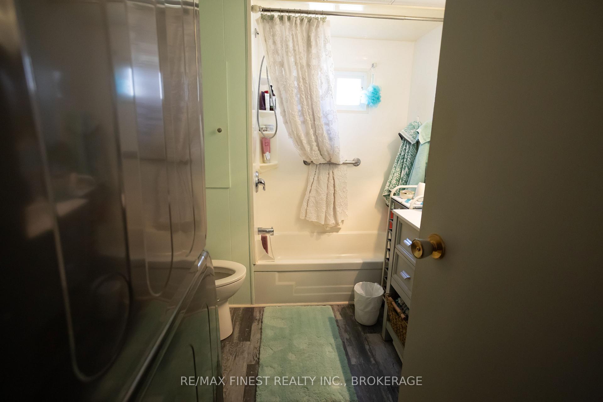 Photo 19 of 43 Worthington Way, Kingston, Rideau — HOMEH