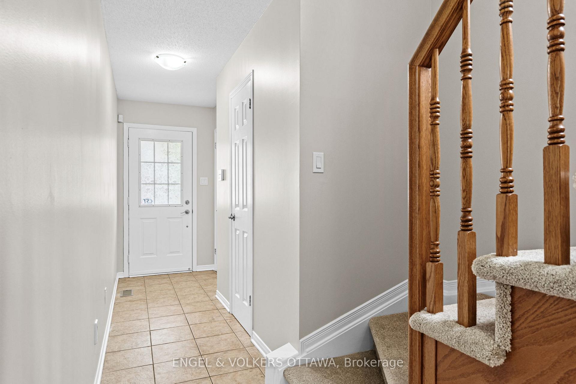 Photo 3 of Unit 260, 90 Edenvale Drive, Ottawa, Kanata - Beaverbrook — HOMEH