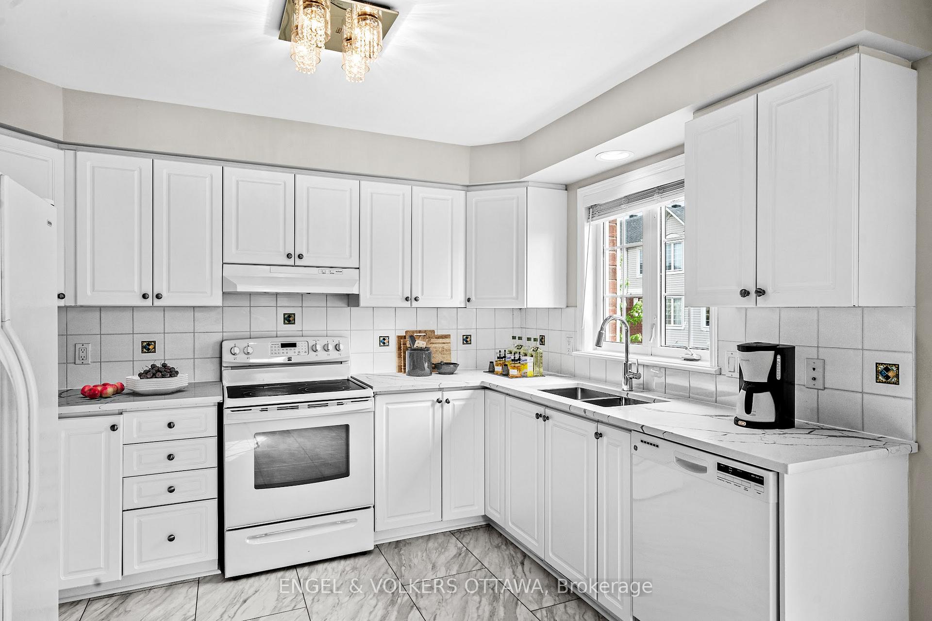 Photo 8 of Unit 260, 90 Edenvale Drive, Ottawa, Kanata - Beaverbrook — HOMEH