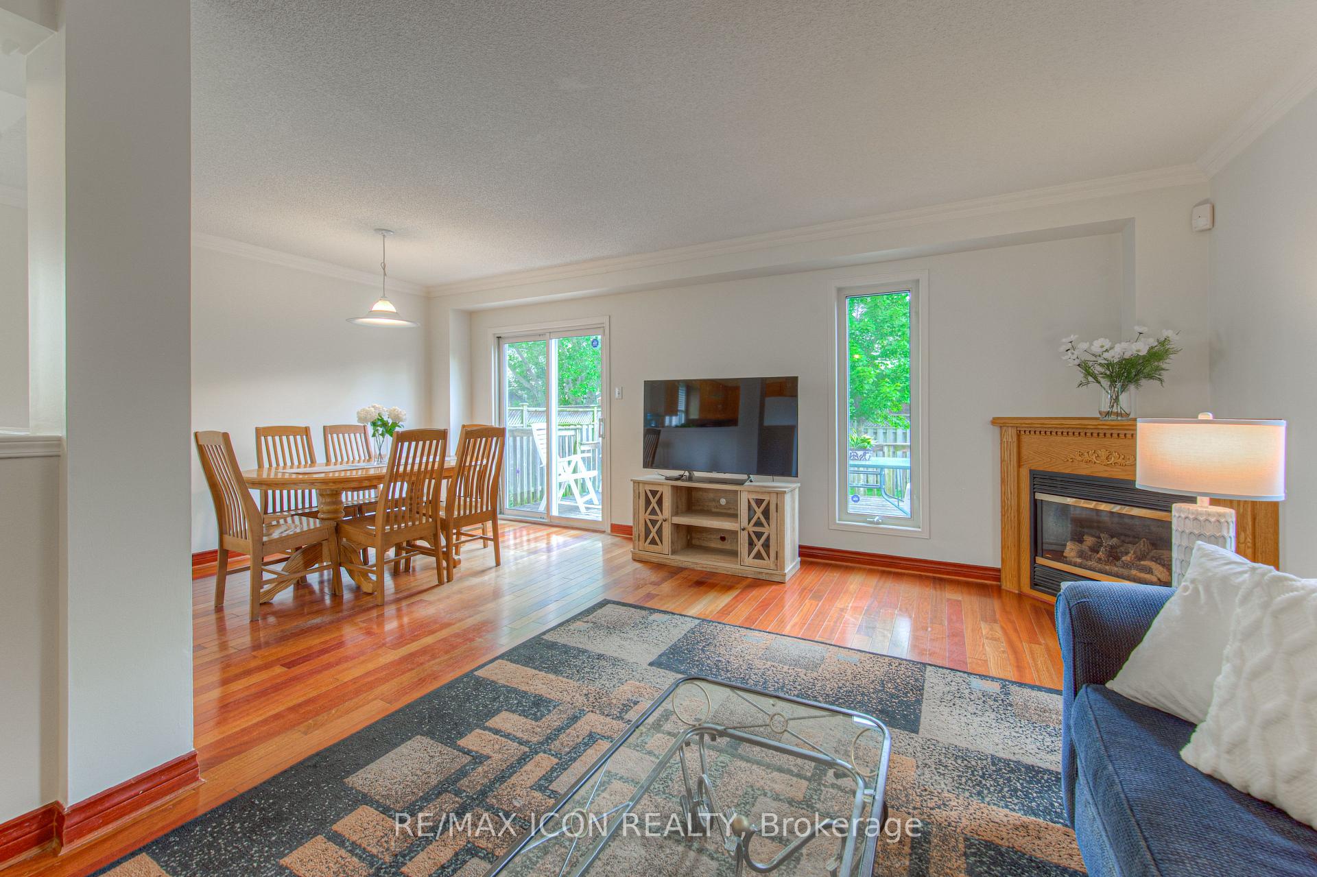 Photo 5 of 45 Bancroft Street, Kitchener — HOMEH