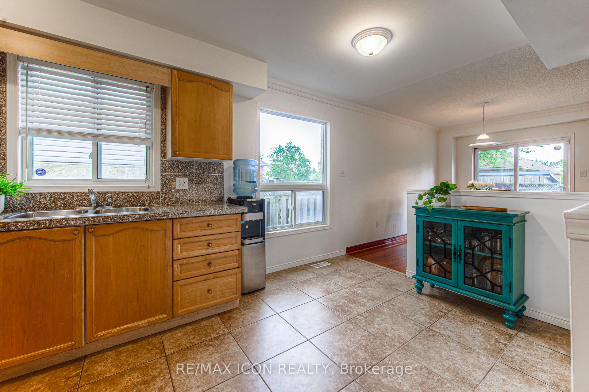 Photo 11 of 45 Bancroft Street, Kitchener — HOMEH