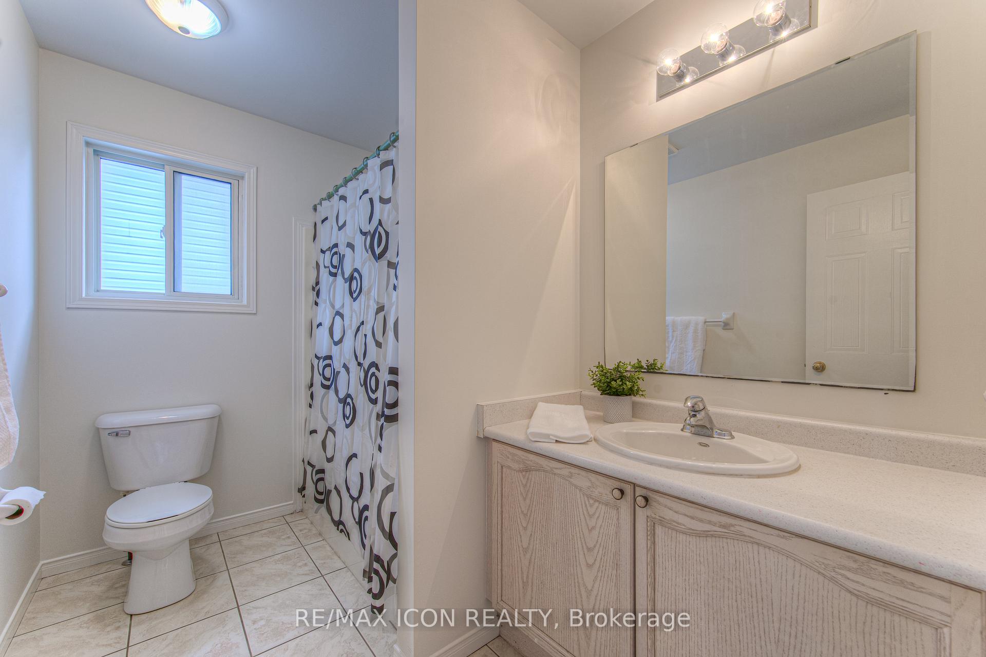 Photo 20 of 45 Bancroft Street, Kitchener — HOMEH