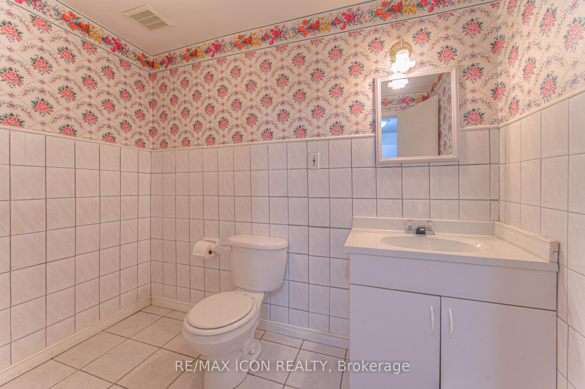 Photo 24 of 45 Bancroft Street, Kitchener — HOMEH
