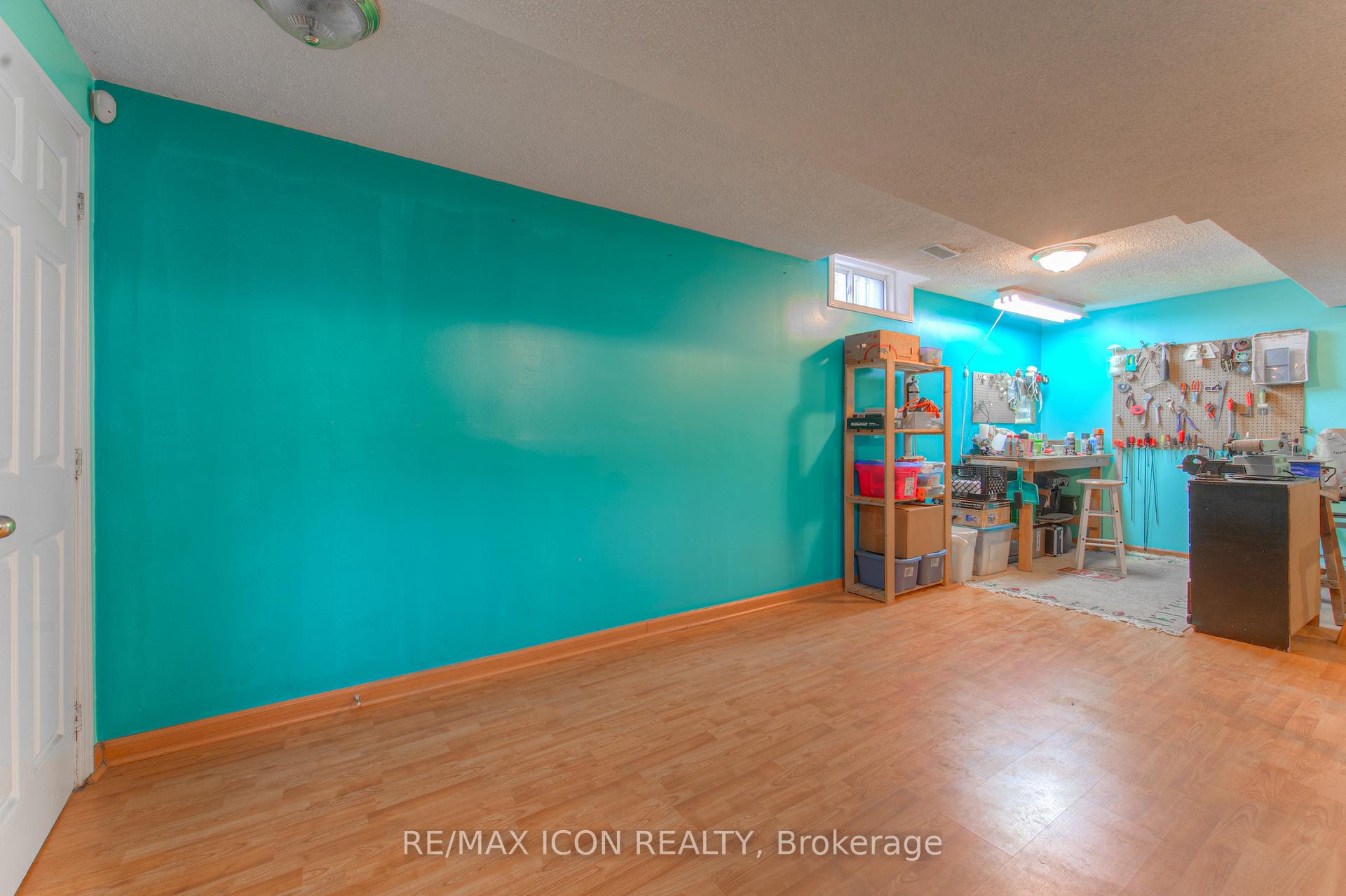 Photo 25 of 45 Bancroft Street, Kitchener — HOMEH