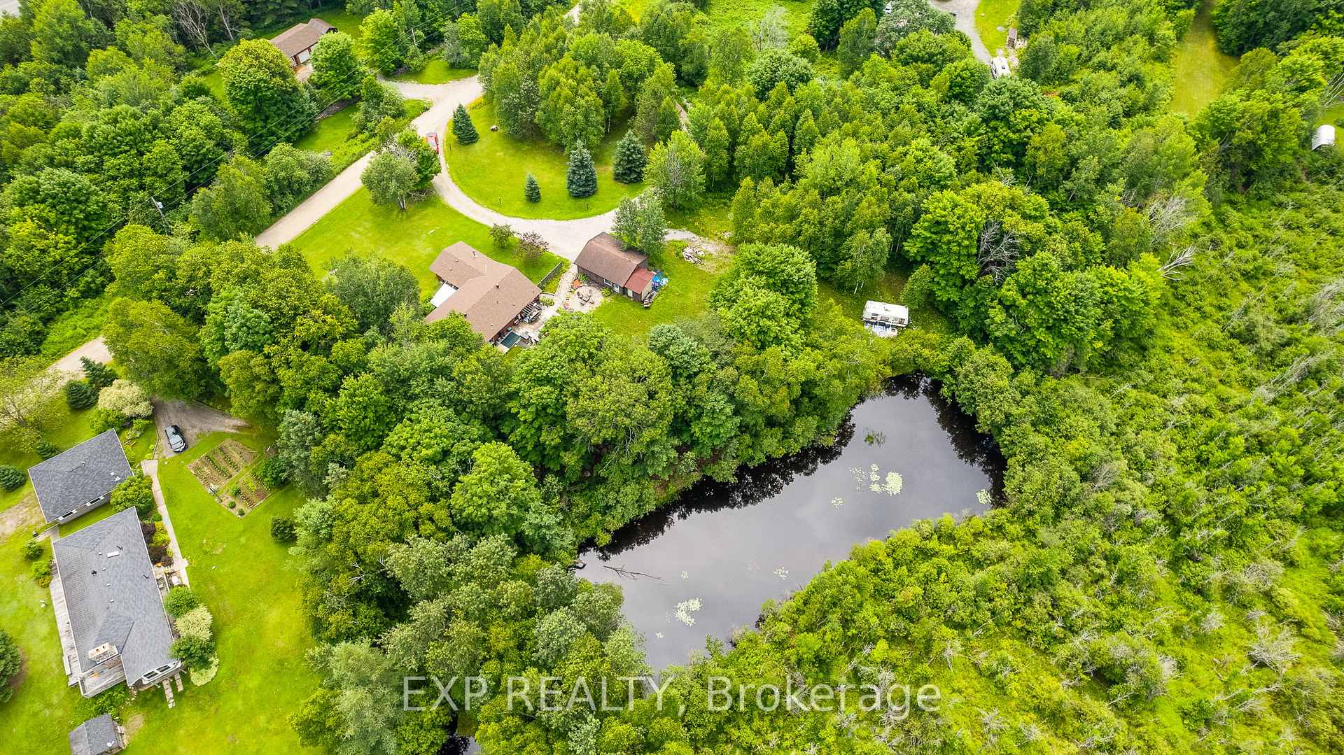 Front of 1037 Kernohan Farm Trail