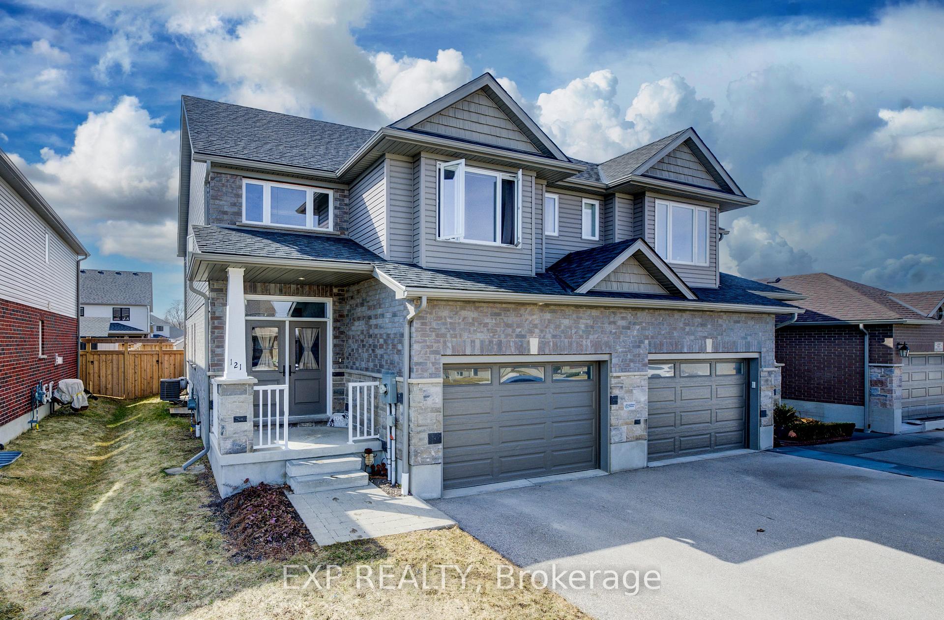 Front of 121 Bridge Crescent