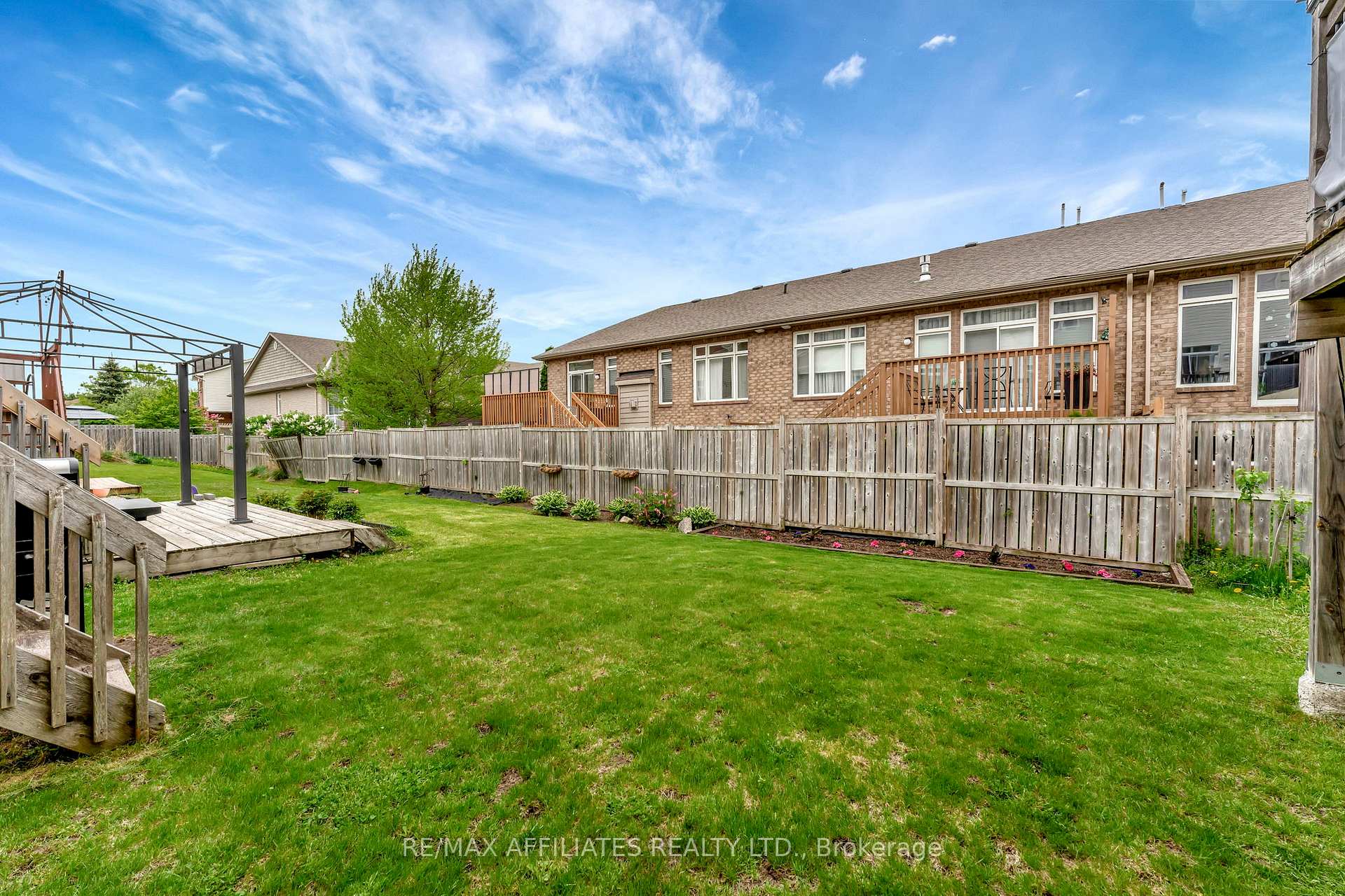 Photo 37 of 249 Waymark Crescent, Ottawa, Kanata - Bridlewood — HOMEH