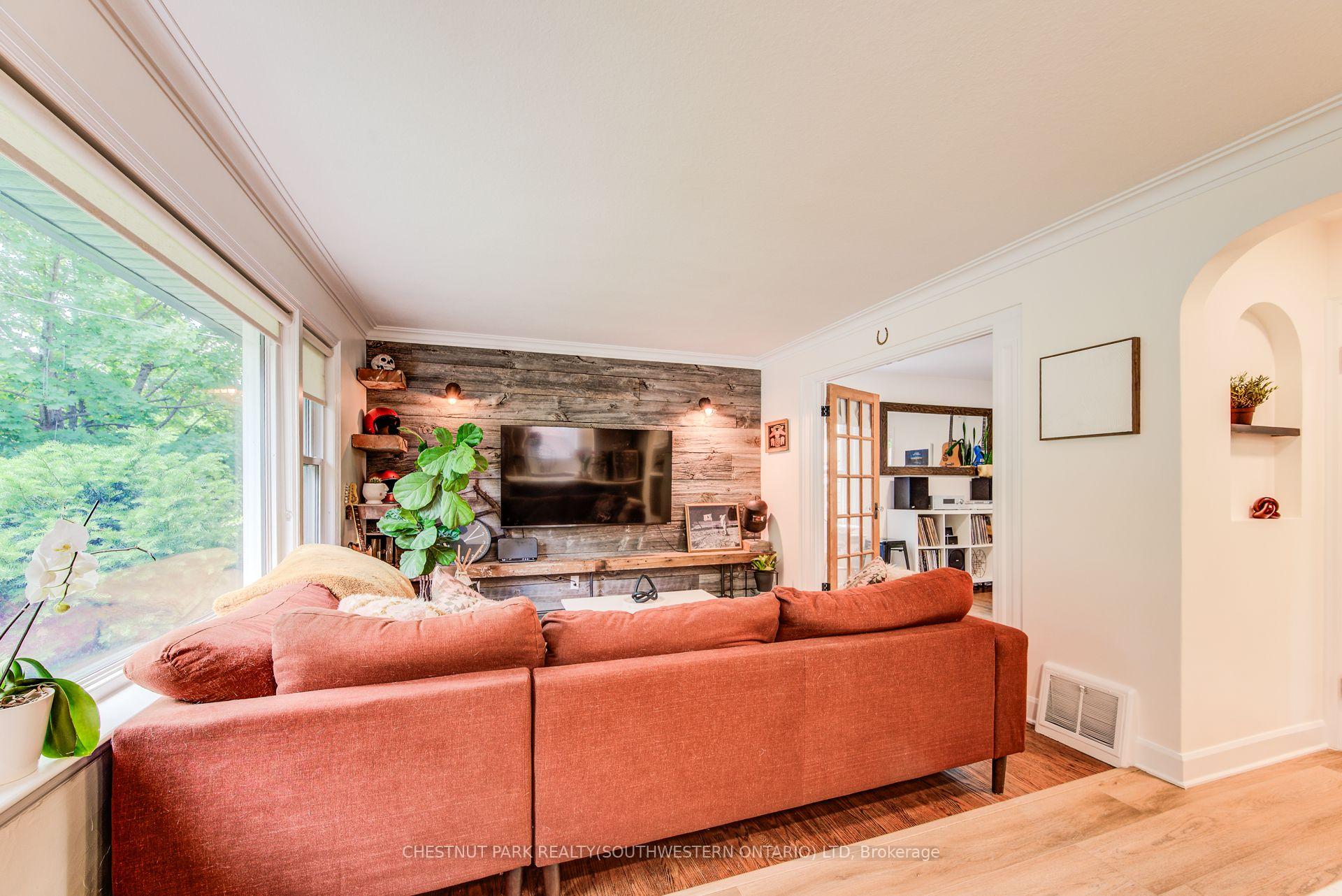 Photo 13 of 256 Mansion Street, Kitchener — HOMEH