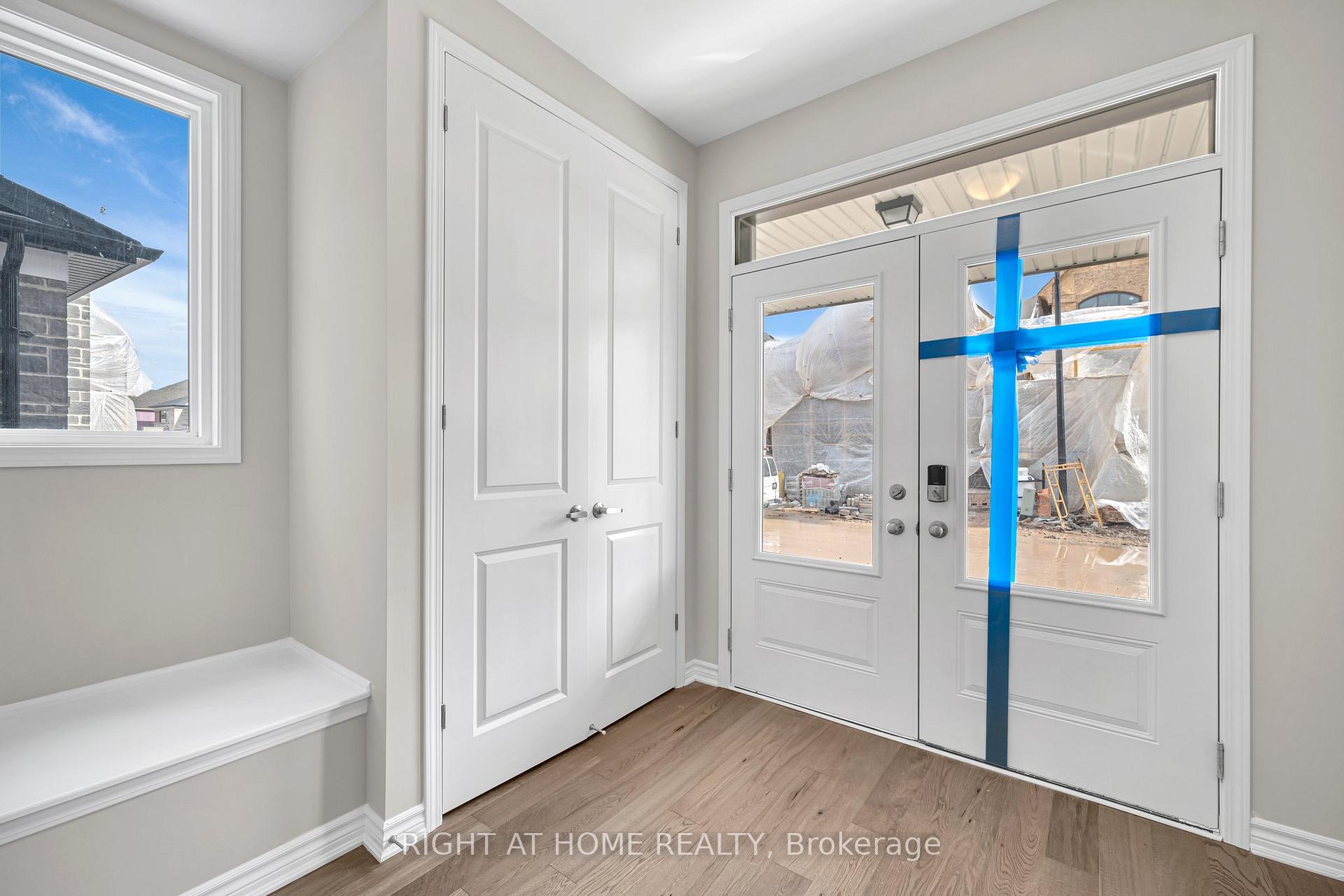 Photo 5 of 1267 Temperance Crescent, Milton, Bowes — HOMEH