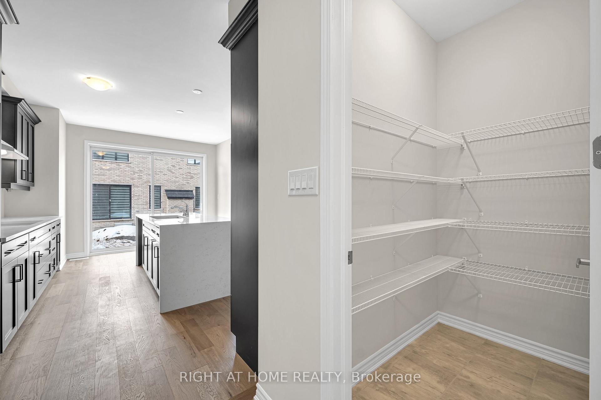 Photo 20 of 1267 Temperance Crescent, Milton, Bowes — HOMEH