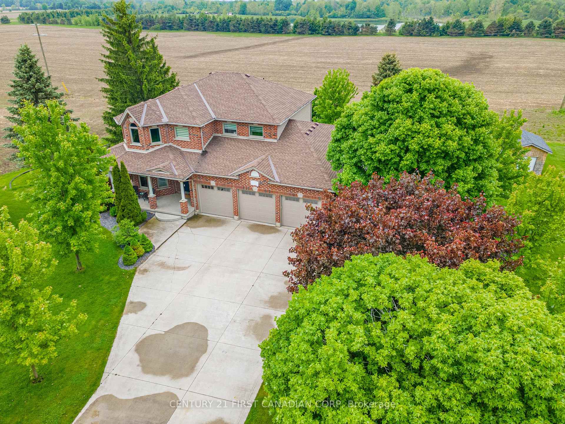 Photo 2 of 23887 Denfield Road, Middlesex Centre, Rural Middlesex Centre — HOMEH