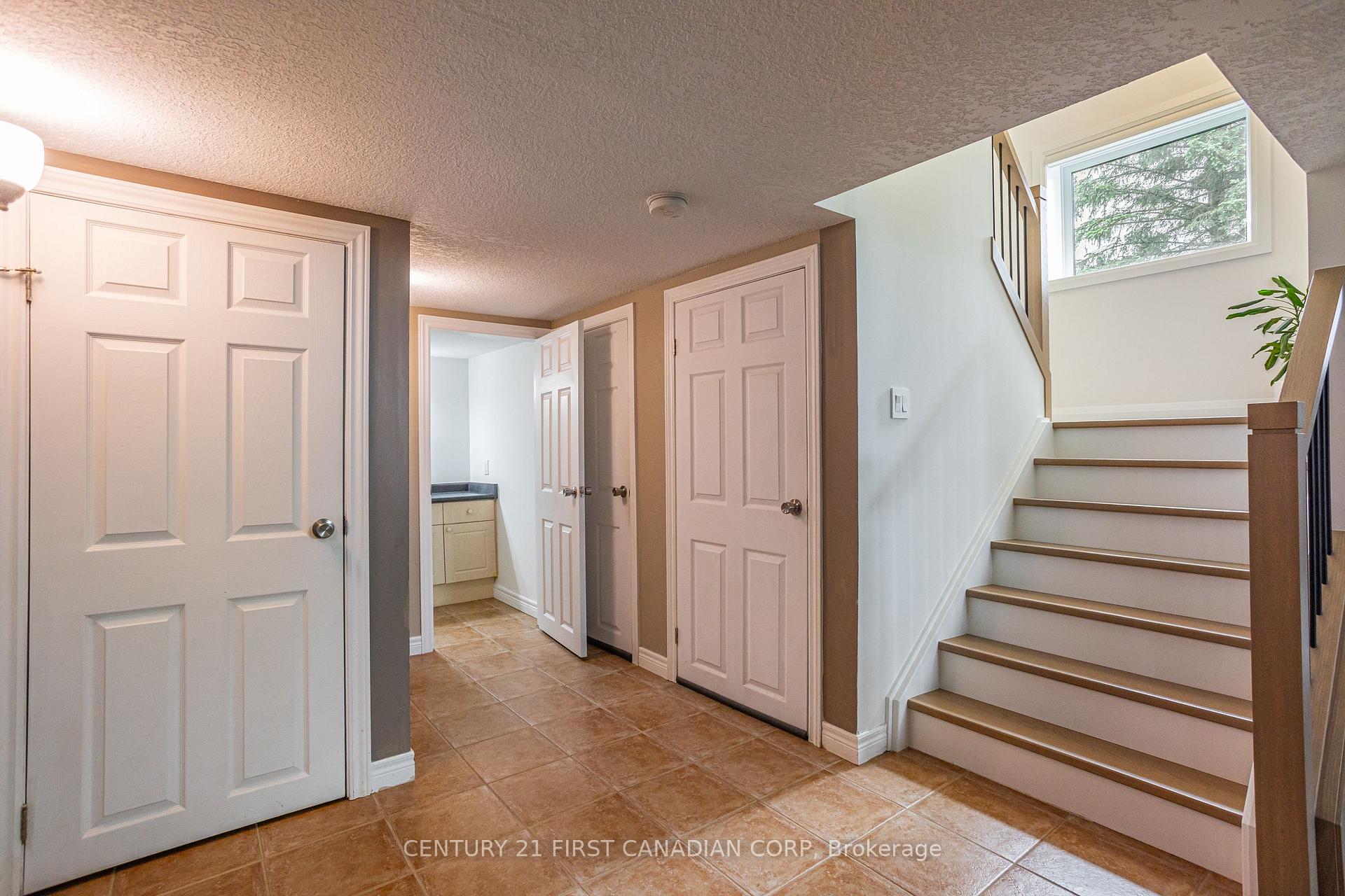 Photo 33 of 23887 Denfield Road, Middlesex Centre, Rural Middlesex Centre — HOMEH