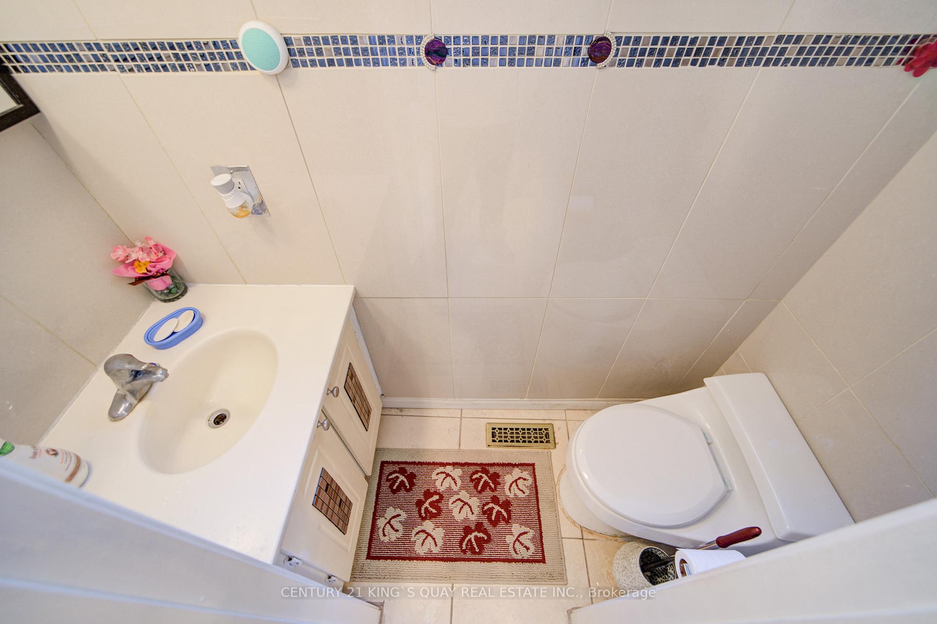 Photo 8 of 6 Cottsmore Crescent, Markham, Milliken Mills West — HOMEH