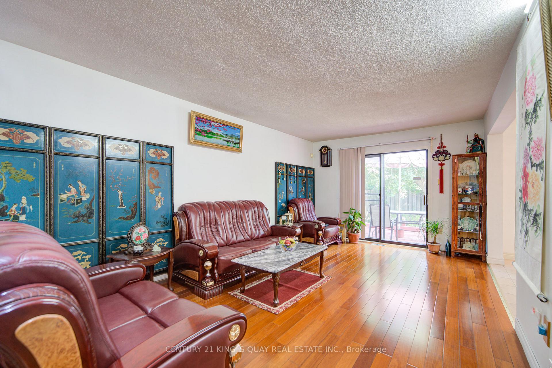 Photo 13 of 6 Cottsmore Crescent, Markham, Milliken Mills West — HOMEH