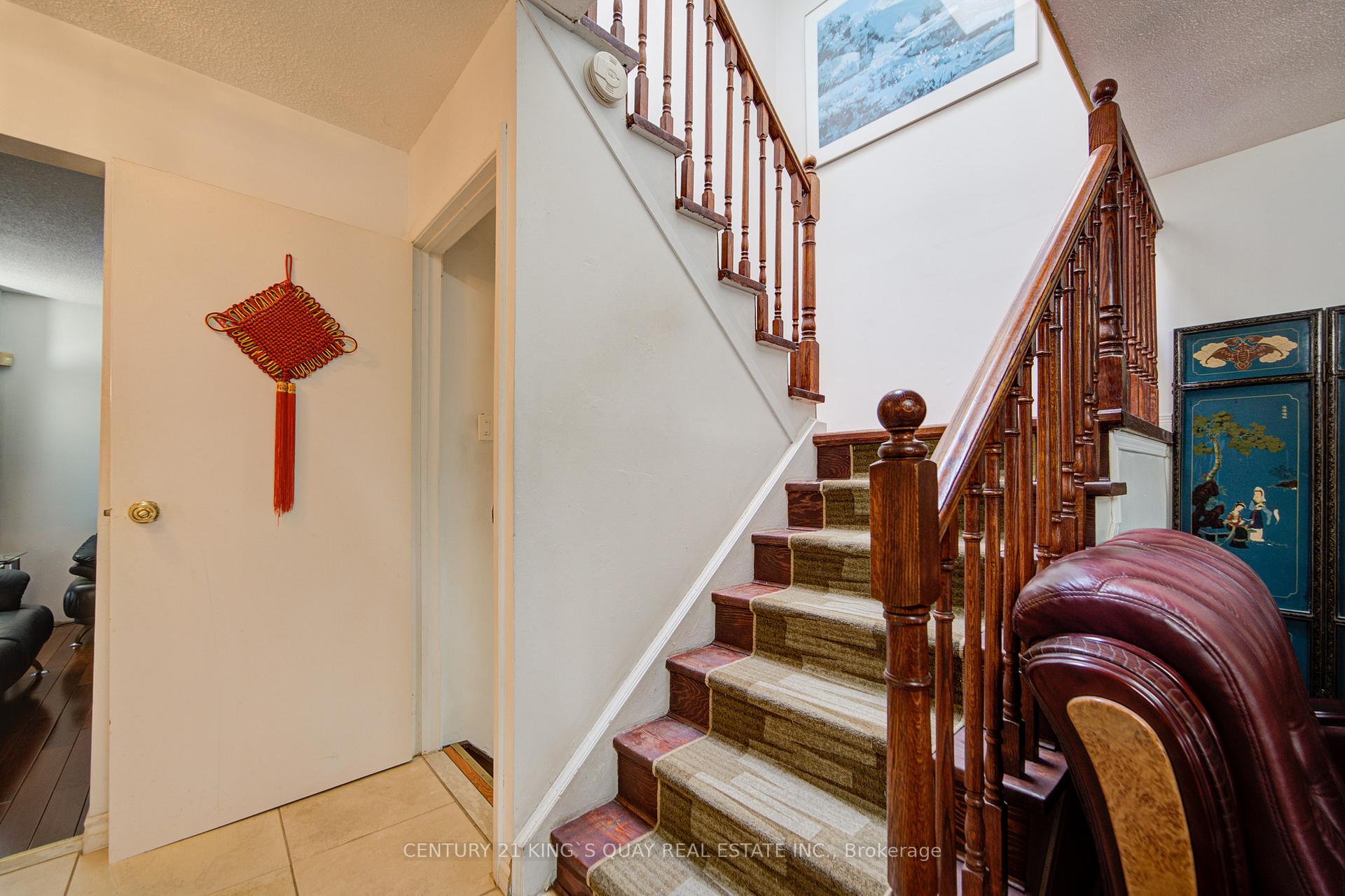 Photo 25 of 6 Cottsmore Crescent, Markham, Milliken Mills West — HOMEH