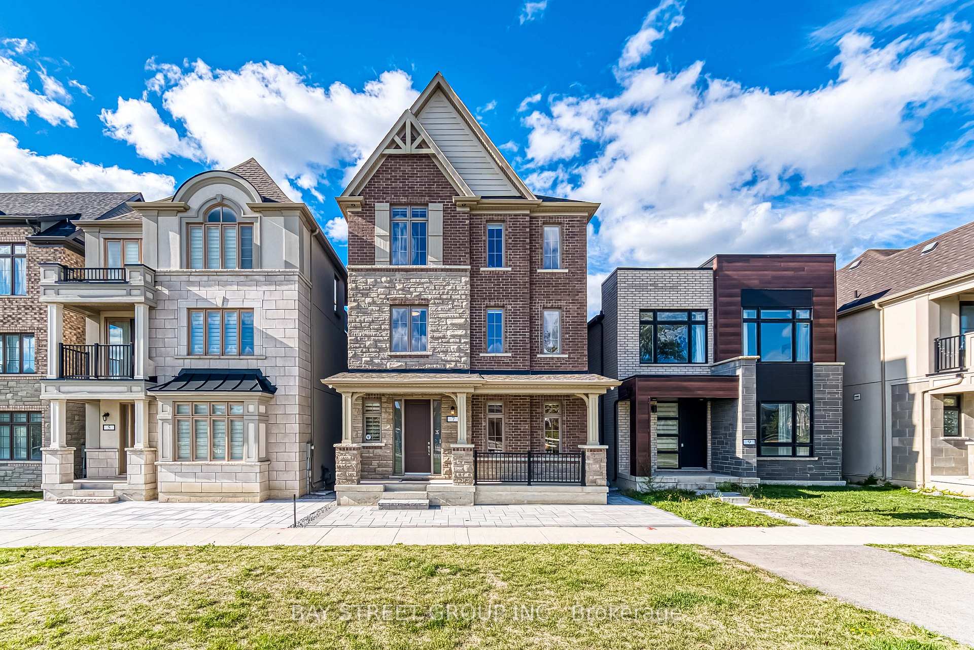 Photo 1 of 7 Kohn Lane, Markham, Angus Glen — HOMEH