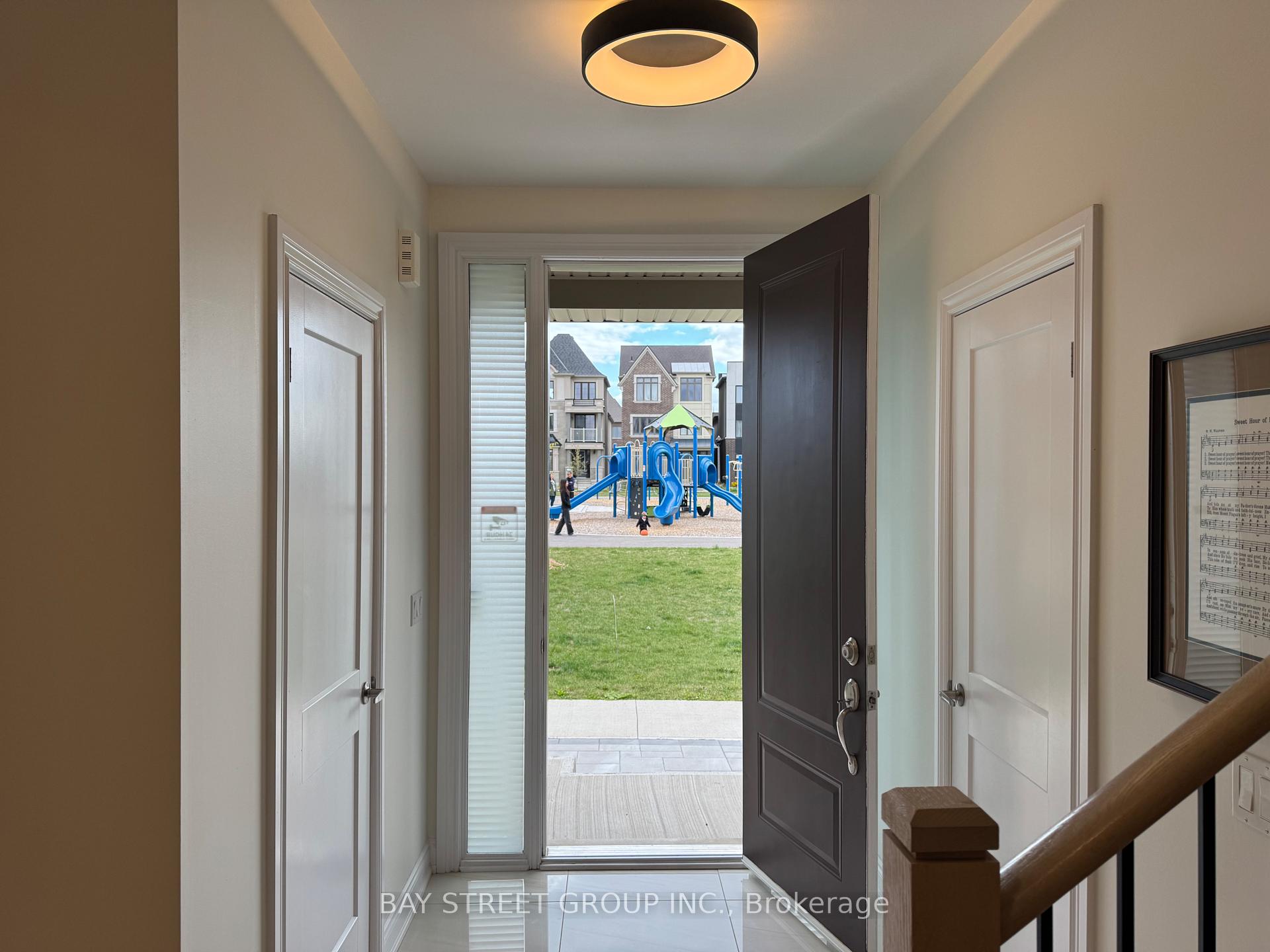 Photo 2 of 7 Kohn Lane, Markham, Angus Glen — HOMEH