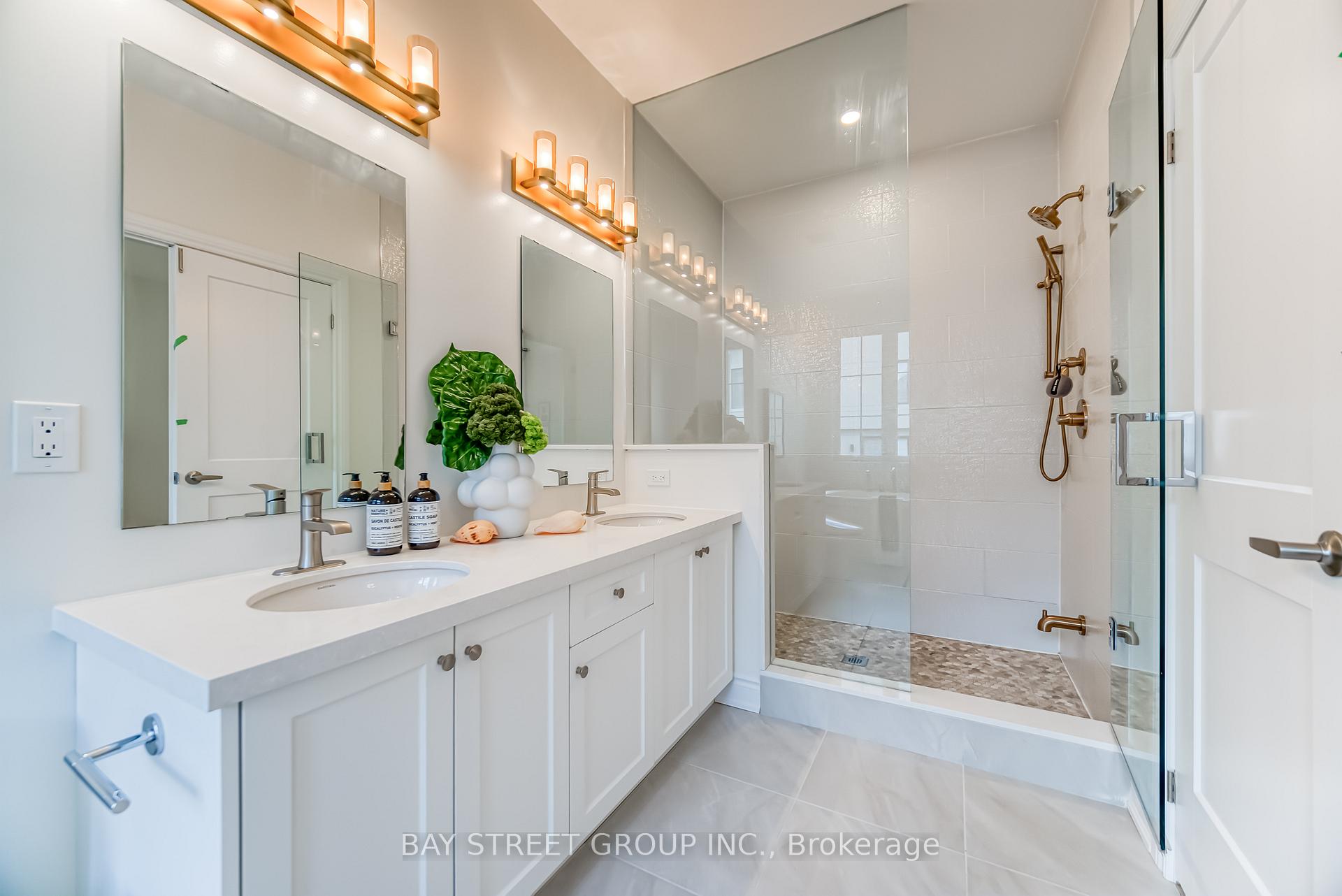 Photo 25 of 7 Kohn Lane, Markham, Angus Glen — HOMEH