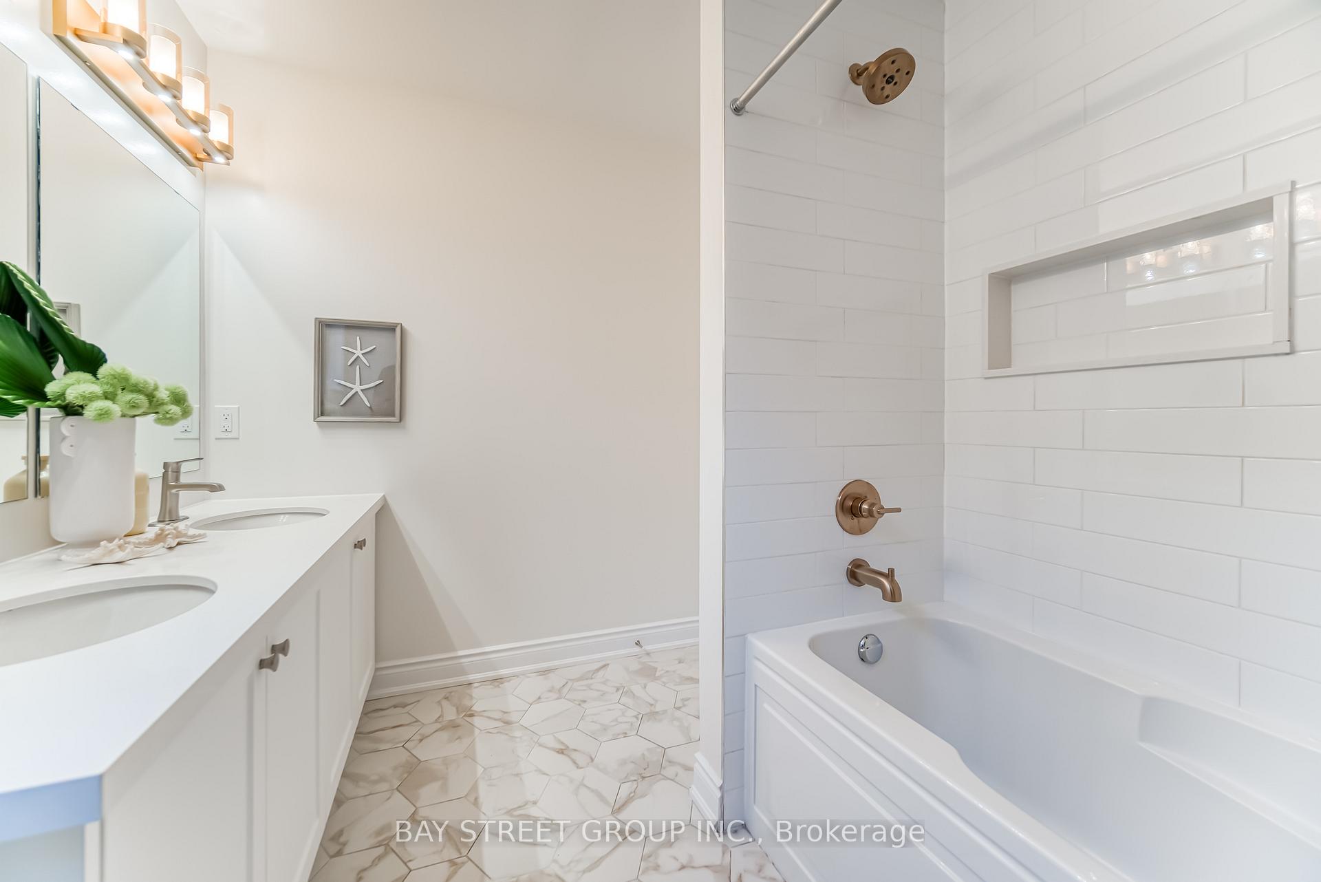 Photo 33 of 7 Kohn Lane, Markham, Angus Glen — HOMEH