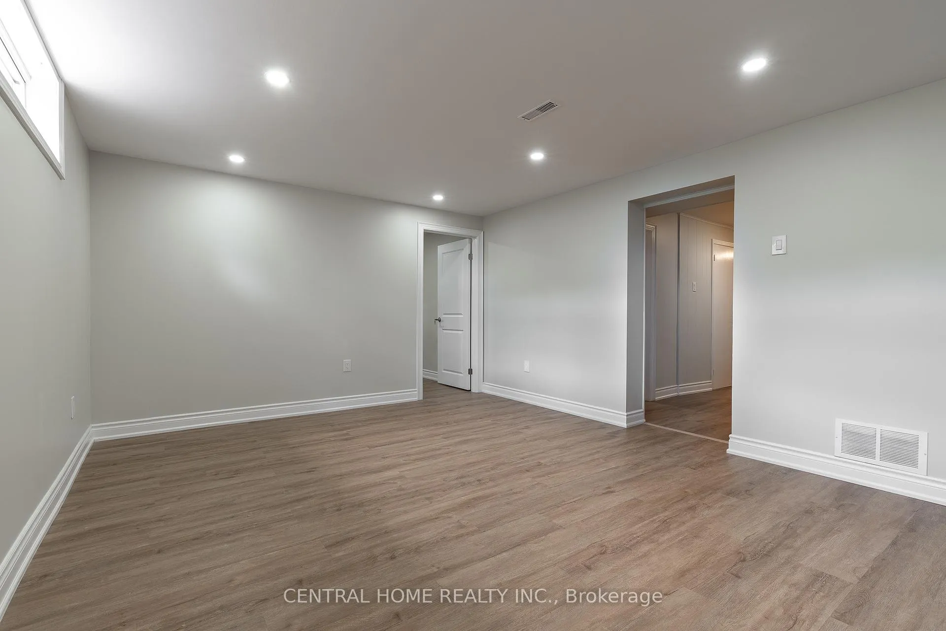 Photo 7 of Unit Bsmt, 17 Alanadale Avenue, Markham, Bullock — HOMEH
