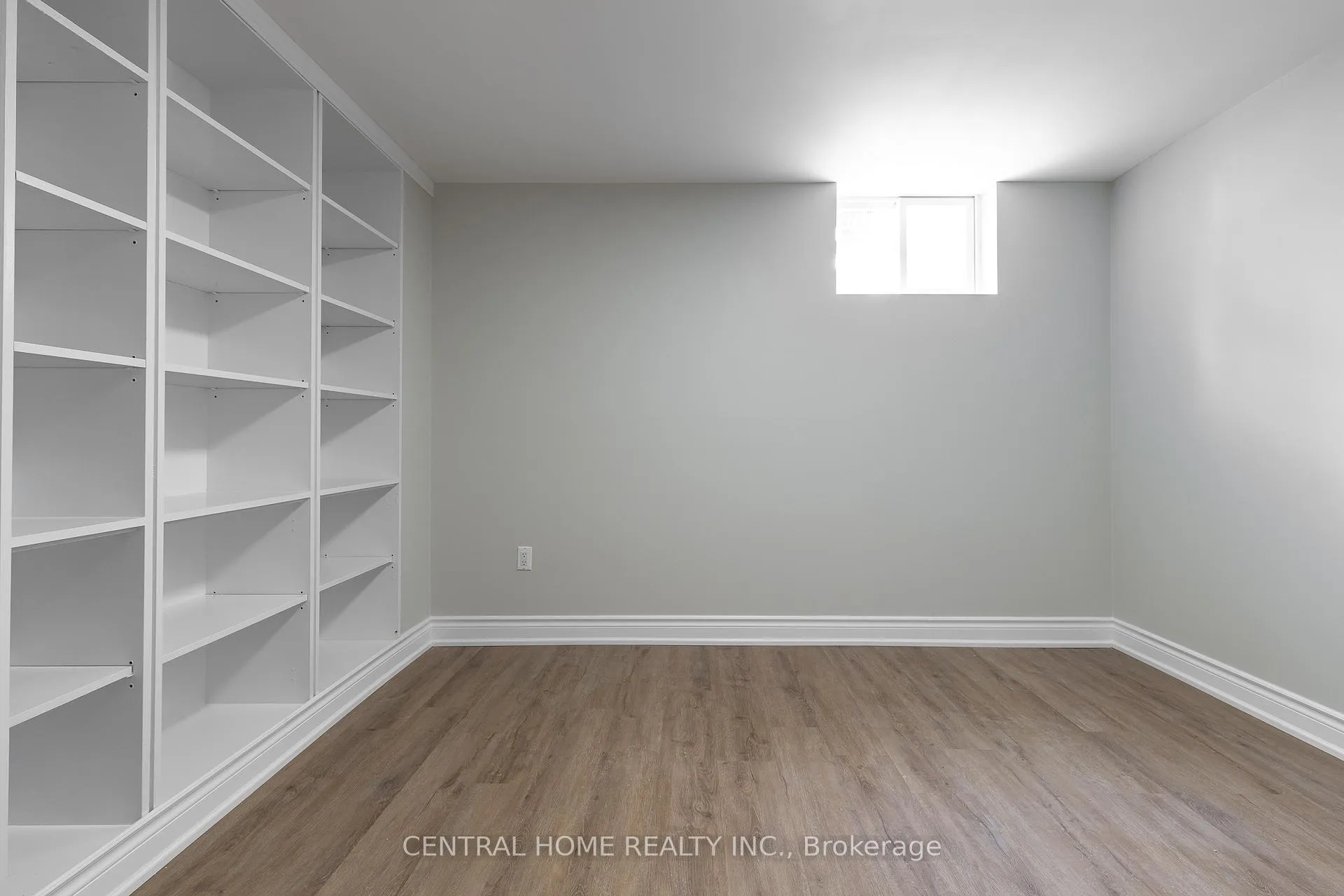 Photo 12 of Unit Bsmt, 17 Alanadale Avenue, Markham, Bullock — HOMEH