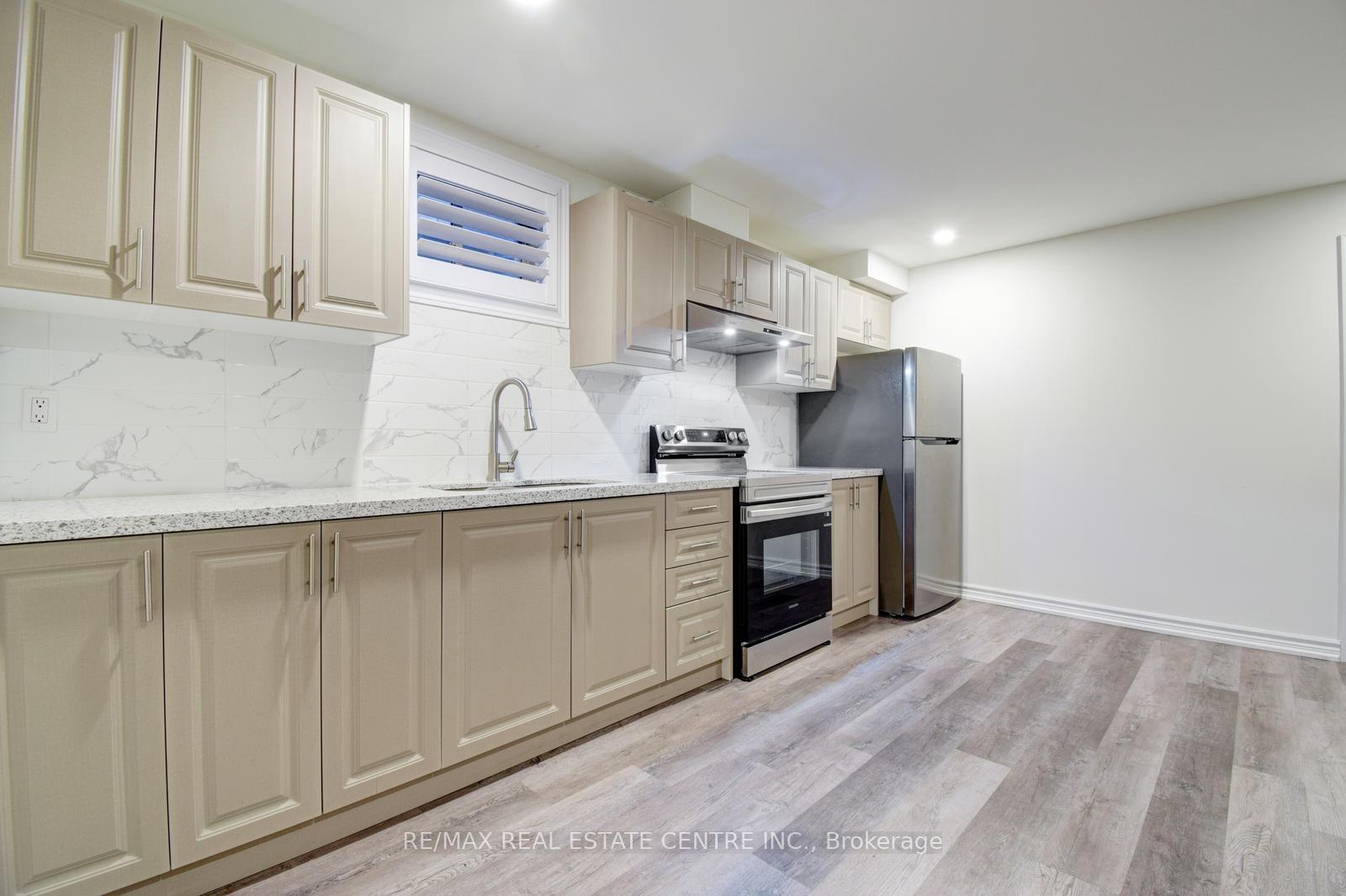 Photo 6 of 1369 Farmstead Drive, Milton, Ford — HOMEH
