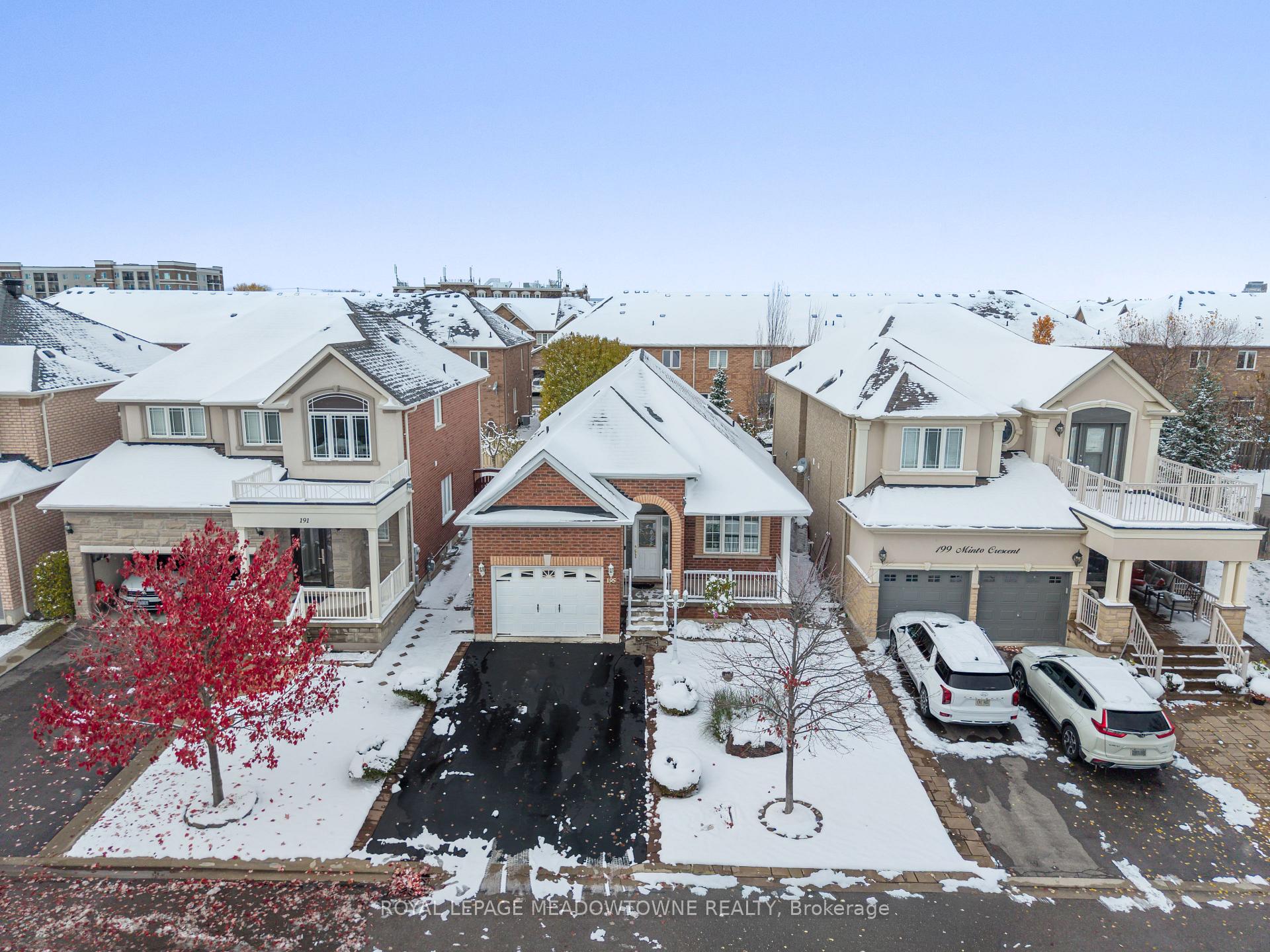 Photo 2 of 195 Minto Crescent, Milton, Willmott — HOMEH