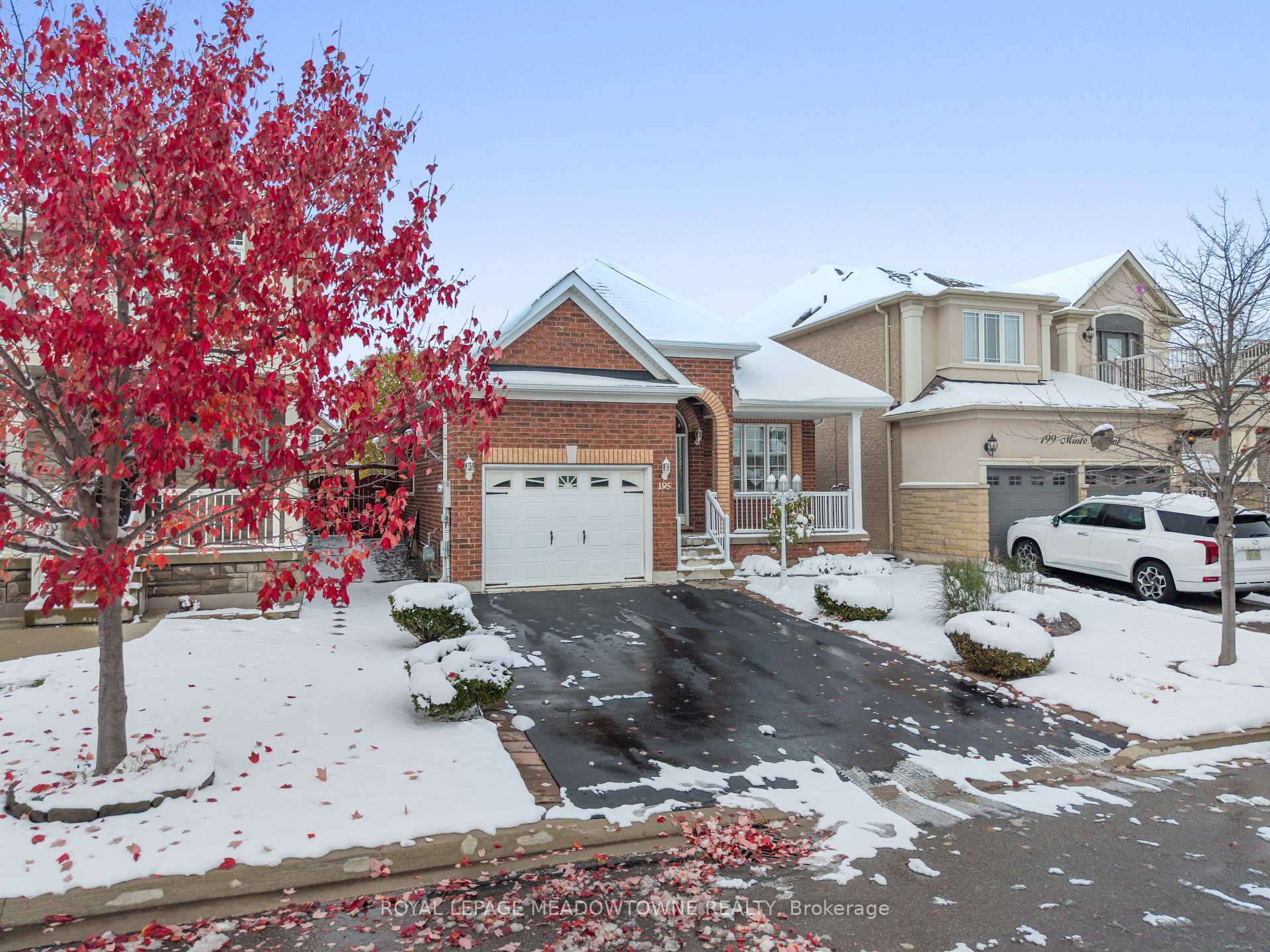 Photo 3 of 195 Minto Crescent, Milton, Willmott — HOMEH