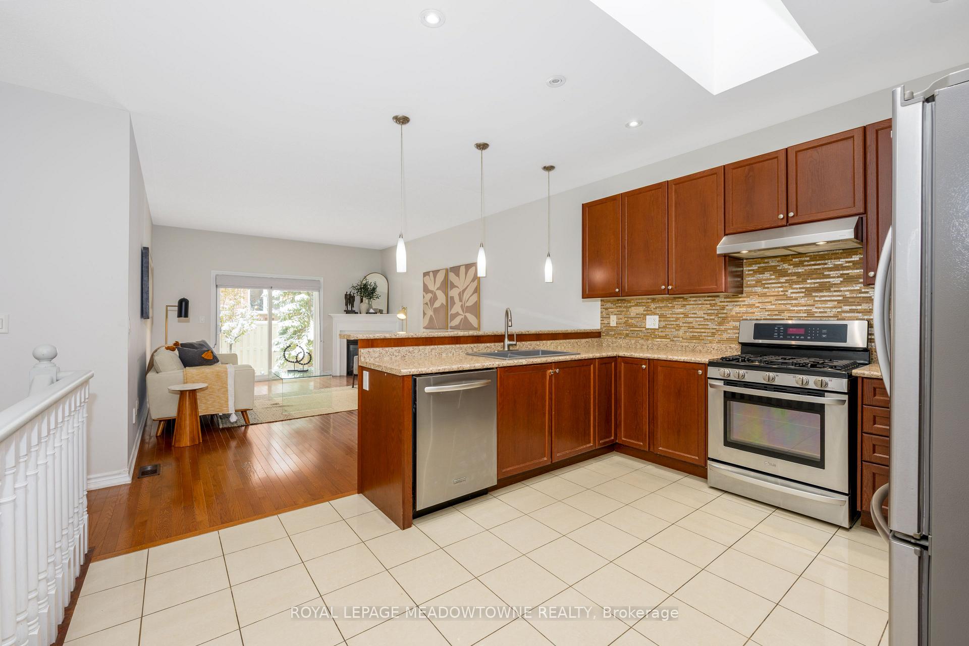 Photo 13 of 195 Minto Crescent, Milton, Willmott — HOMEH
