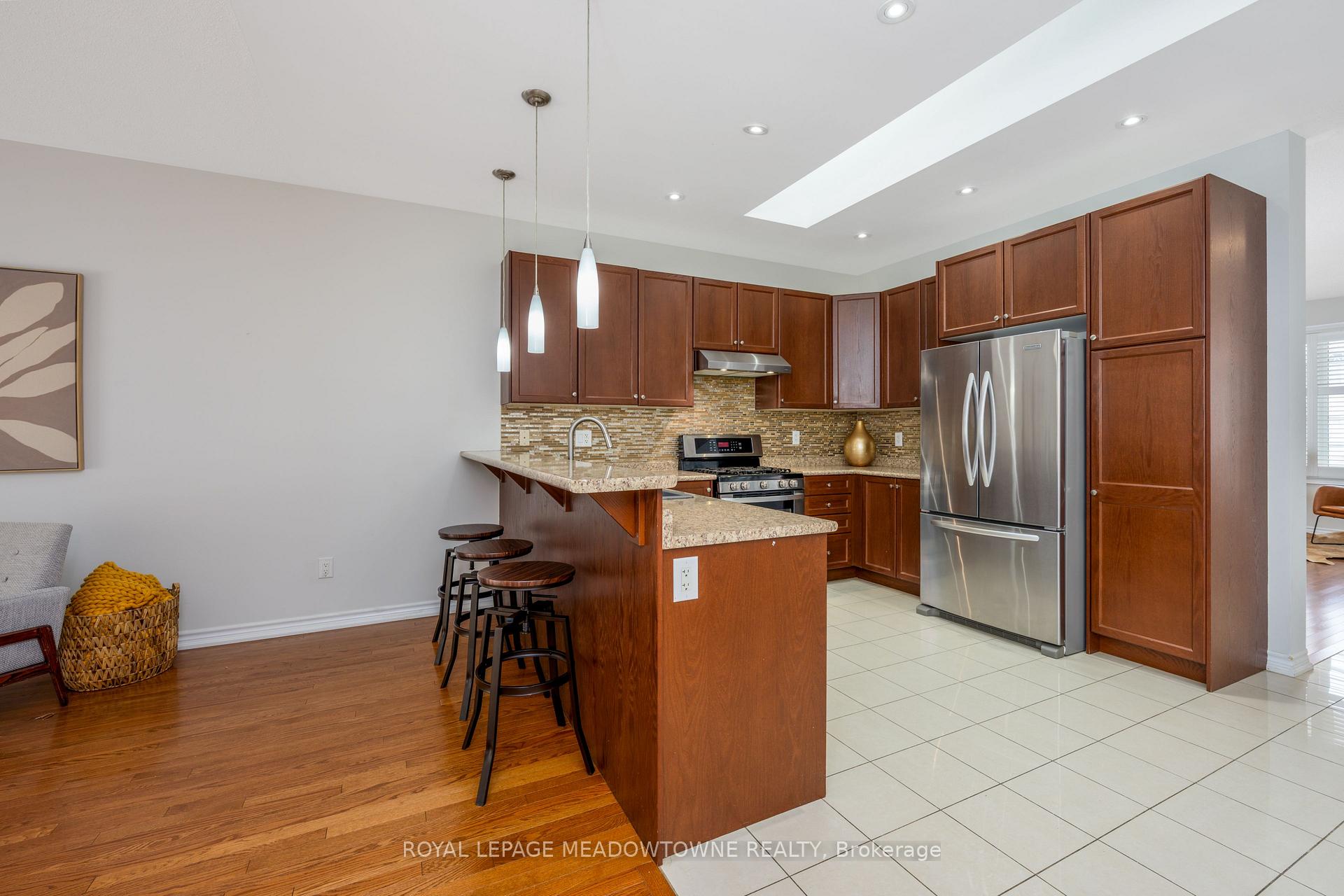 Photo 14 of 195 Minto Crescent, Milton, Willmott — HOMEH