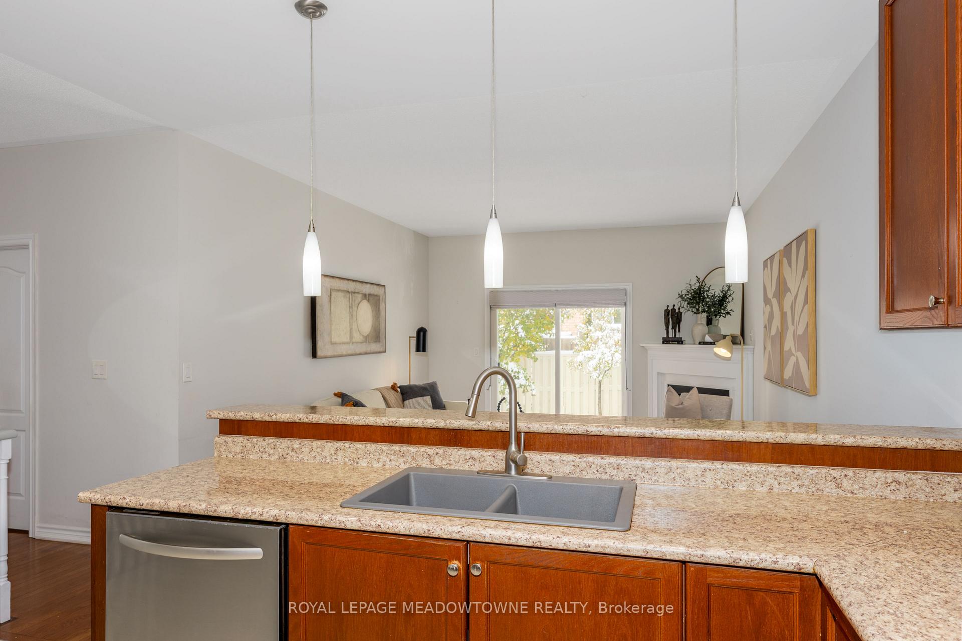 Photo 20 of 195 Minto Crescent, Milton, Willmott — HOMEH