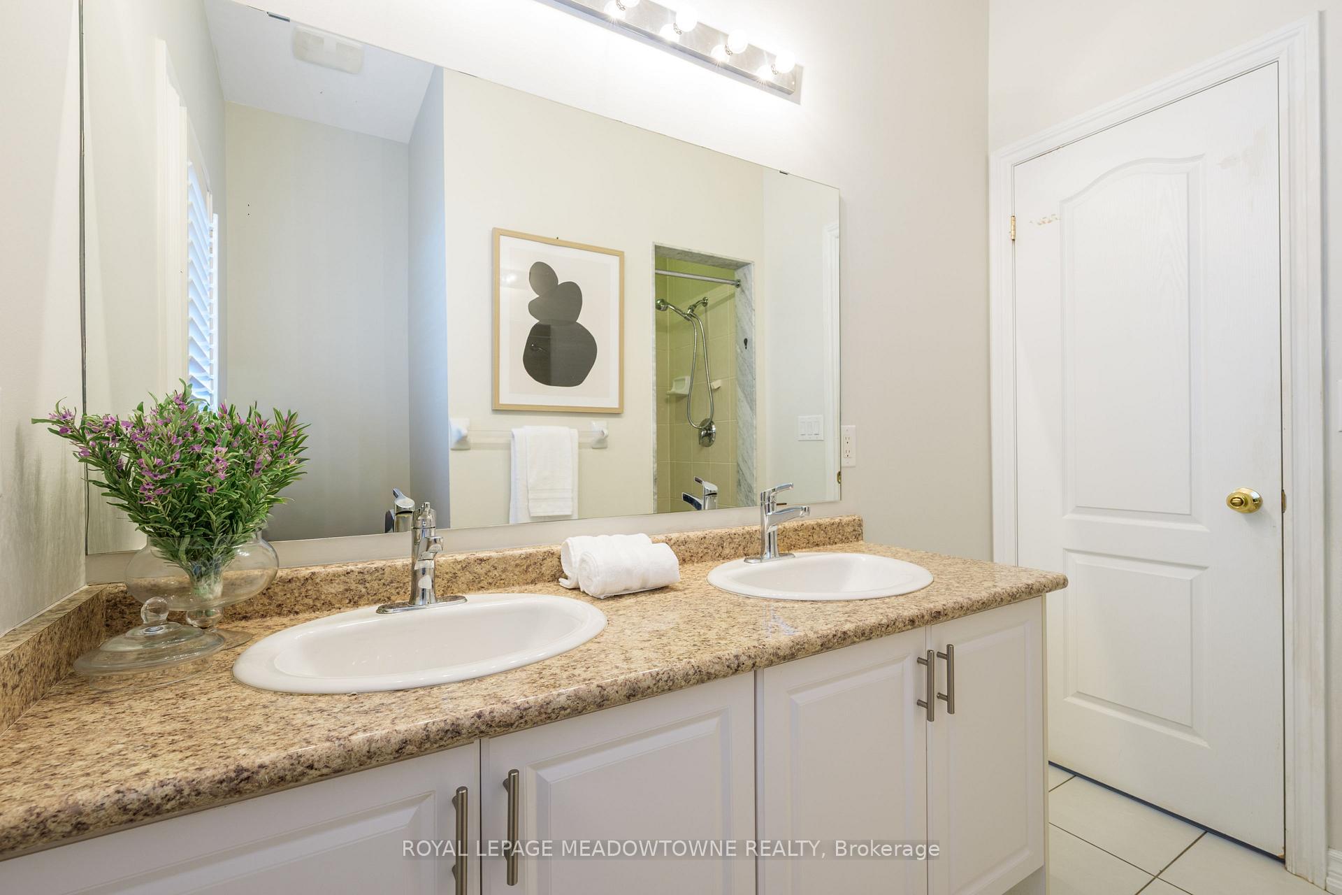 Photo 29 of 195 Minto Crescent, Milton, Willmott — HOMEH