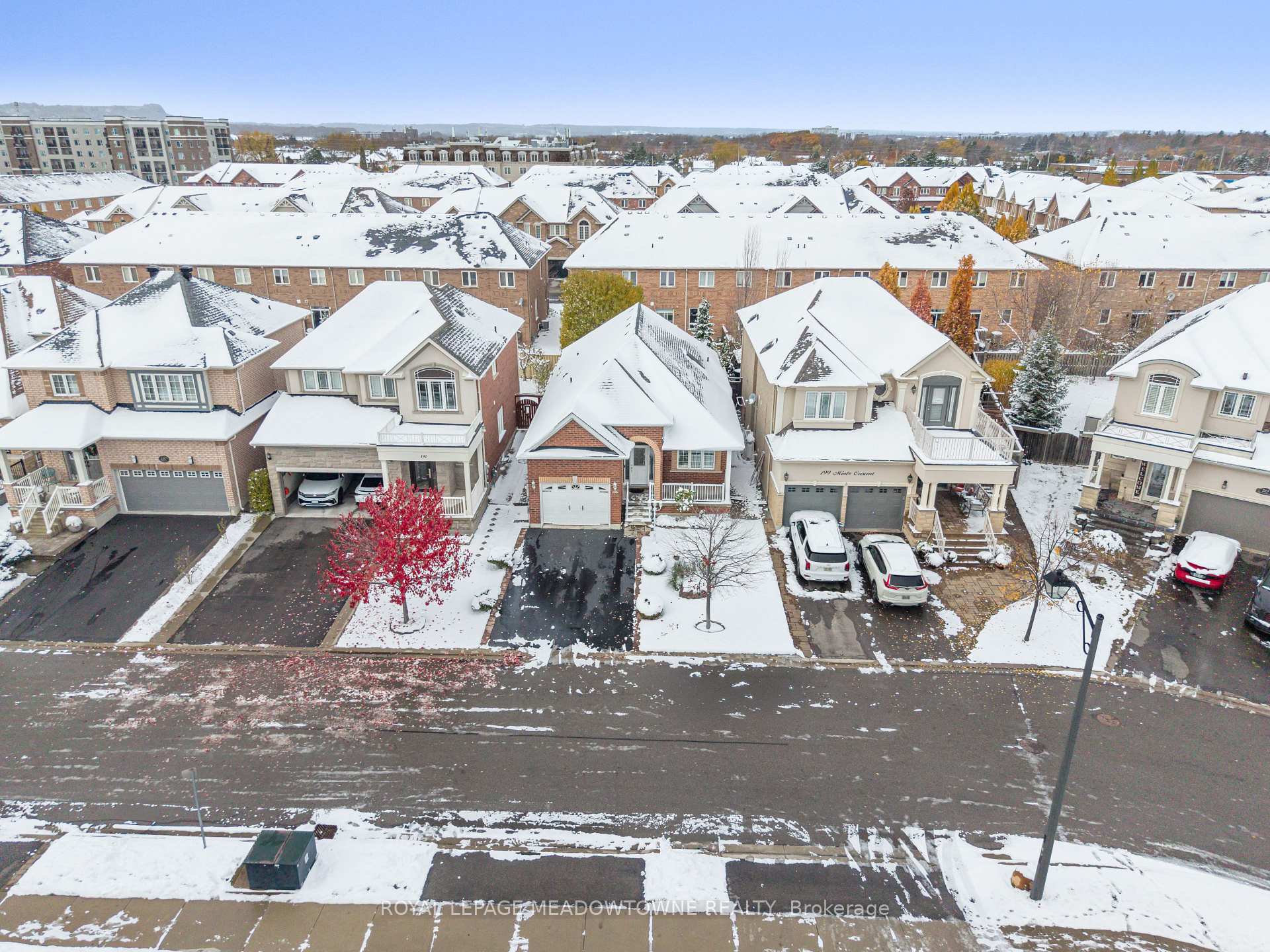 Photo 44 of 195 Minto Crescent, Milton, Willmott — HOMEH